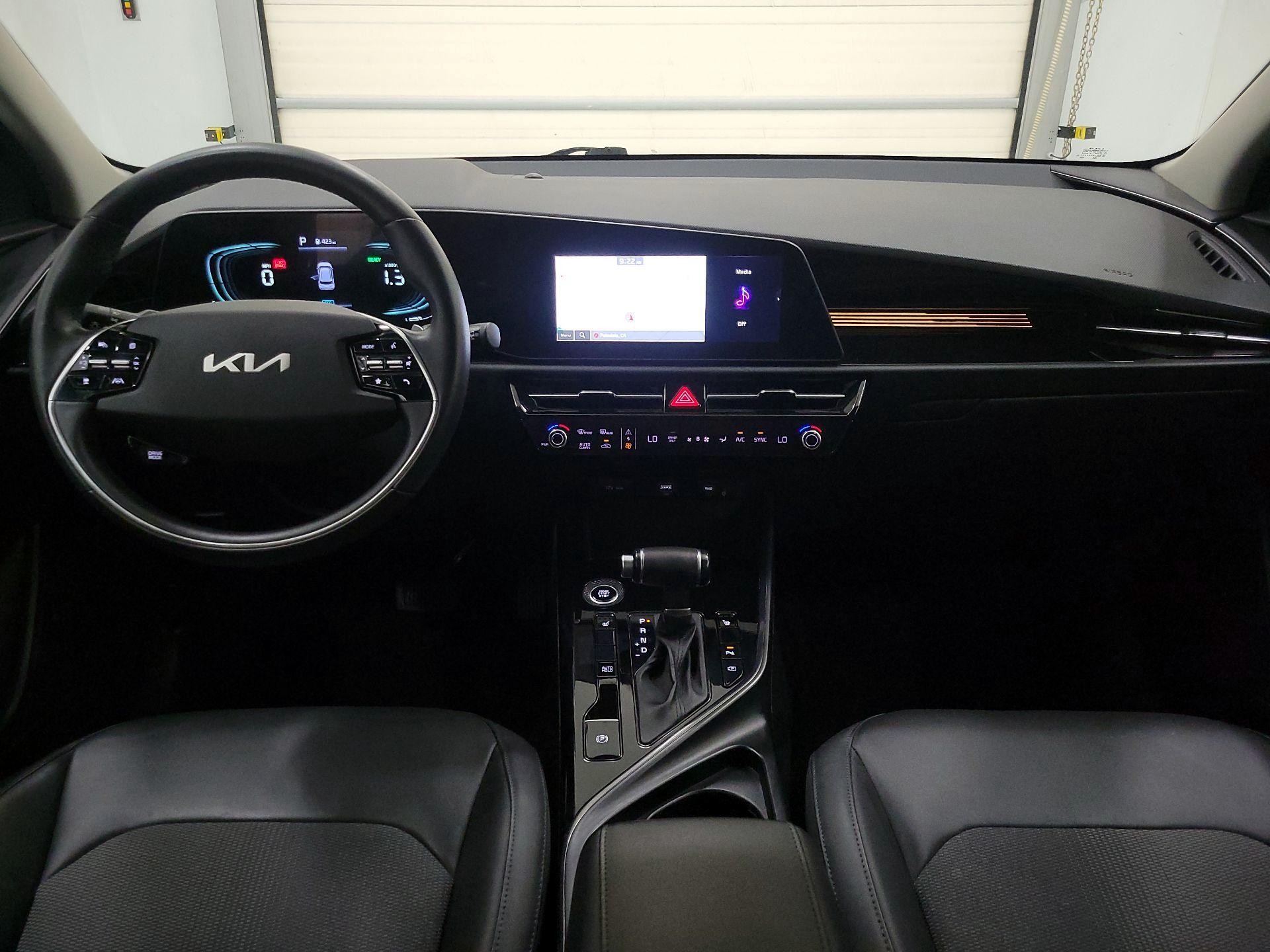 Thumbnail: 2023 Kia Niro - 9
