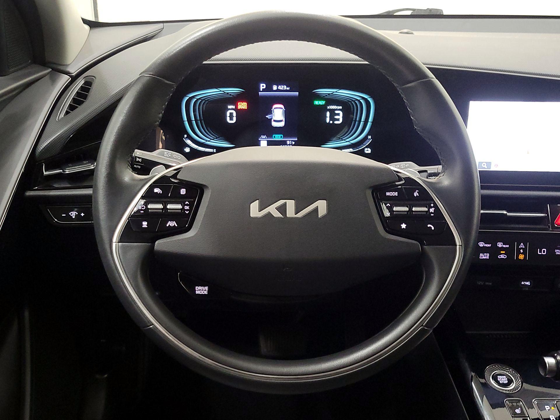 Thumbnail: 2023 Kia Niro - 10