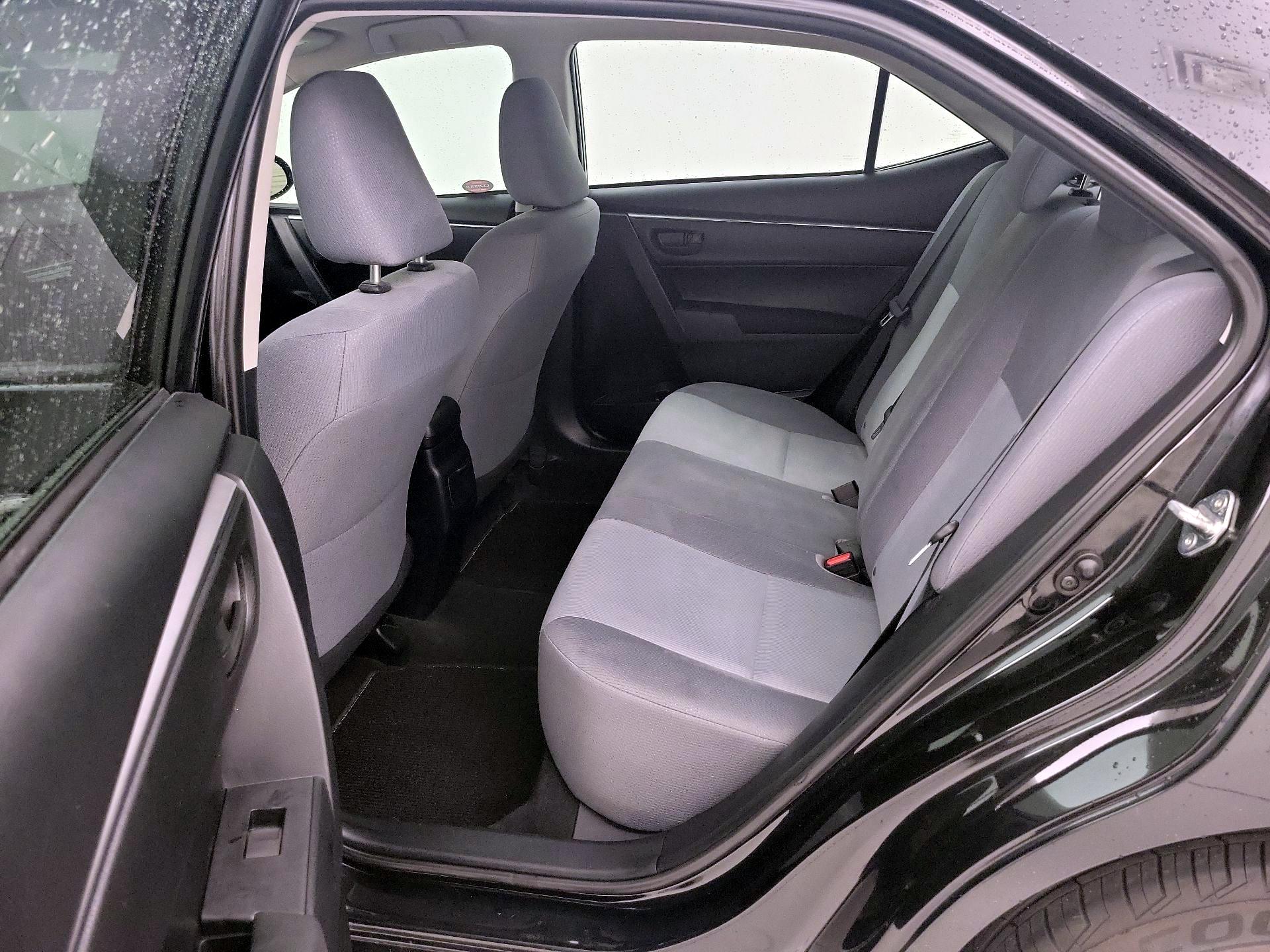 Thumbnail: 2015 Toyota Corolla - 18