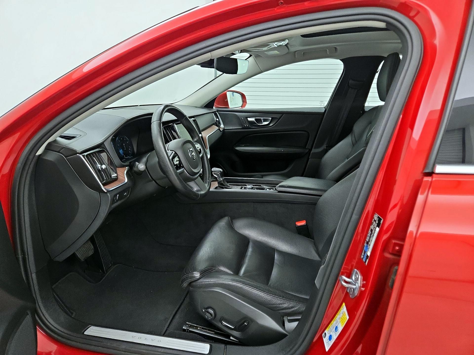 Thumbnail: 2019 Volvo S60 - 11