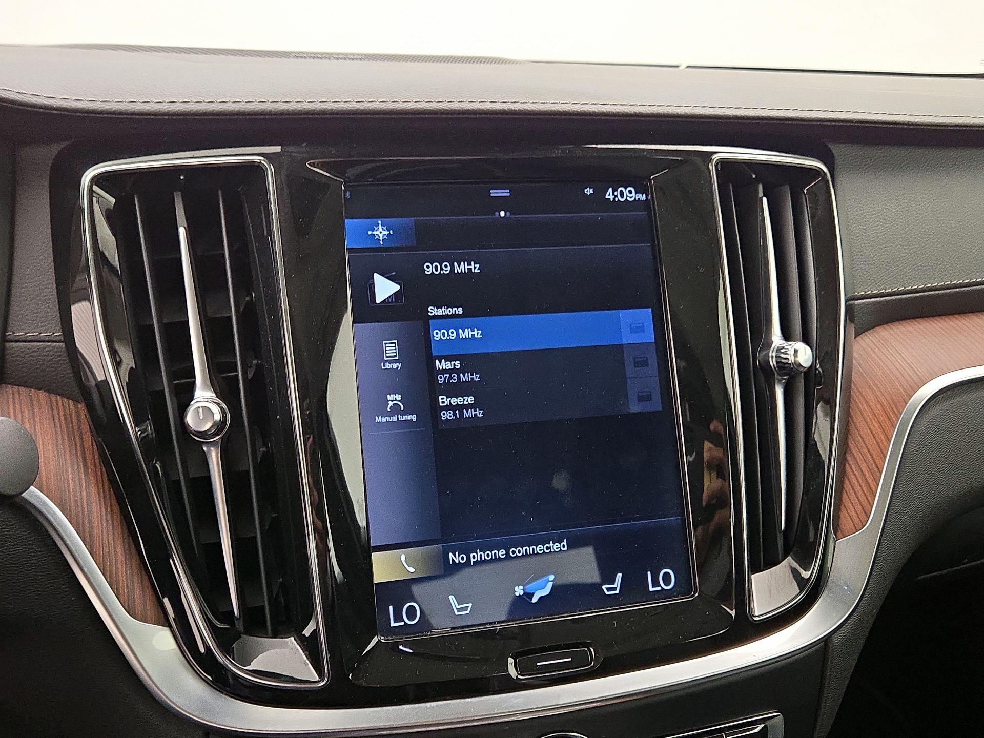 Thumbnail: 2019 Volvo S60 - 16