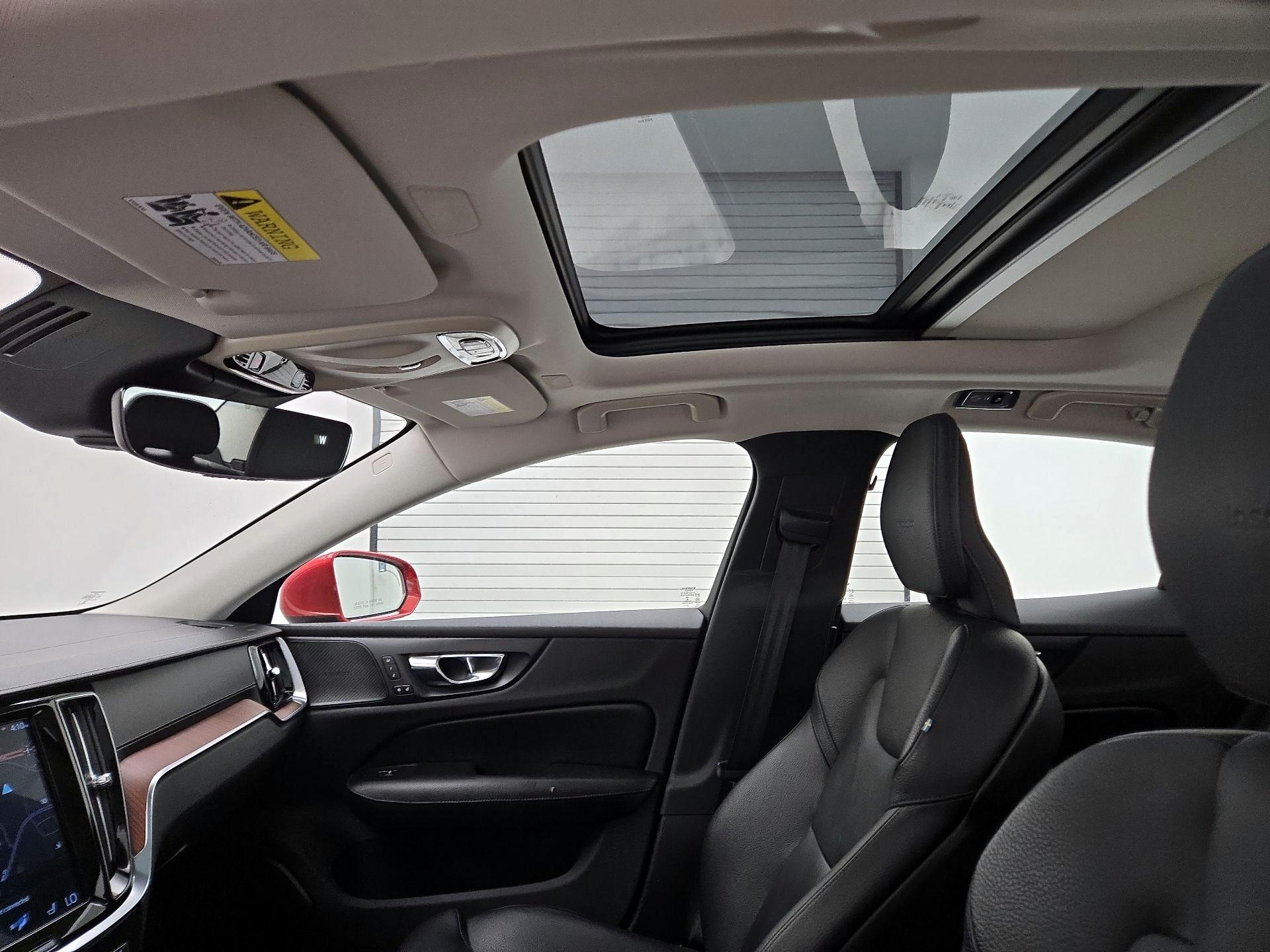 Thumbnail: 2019 Volvo S60 - 20
