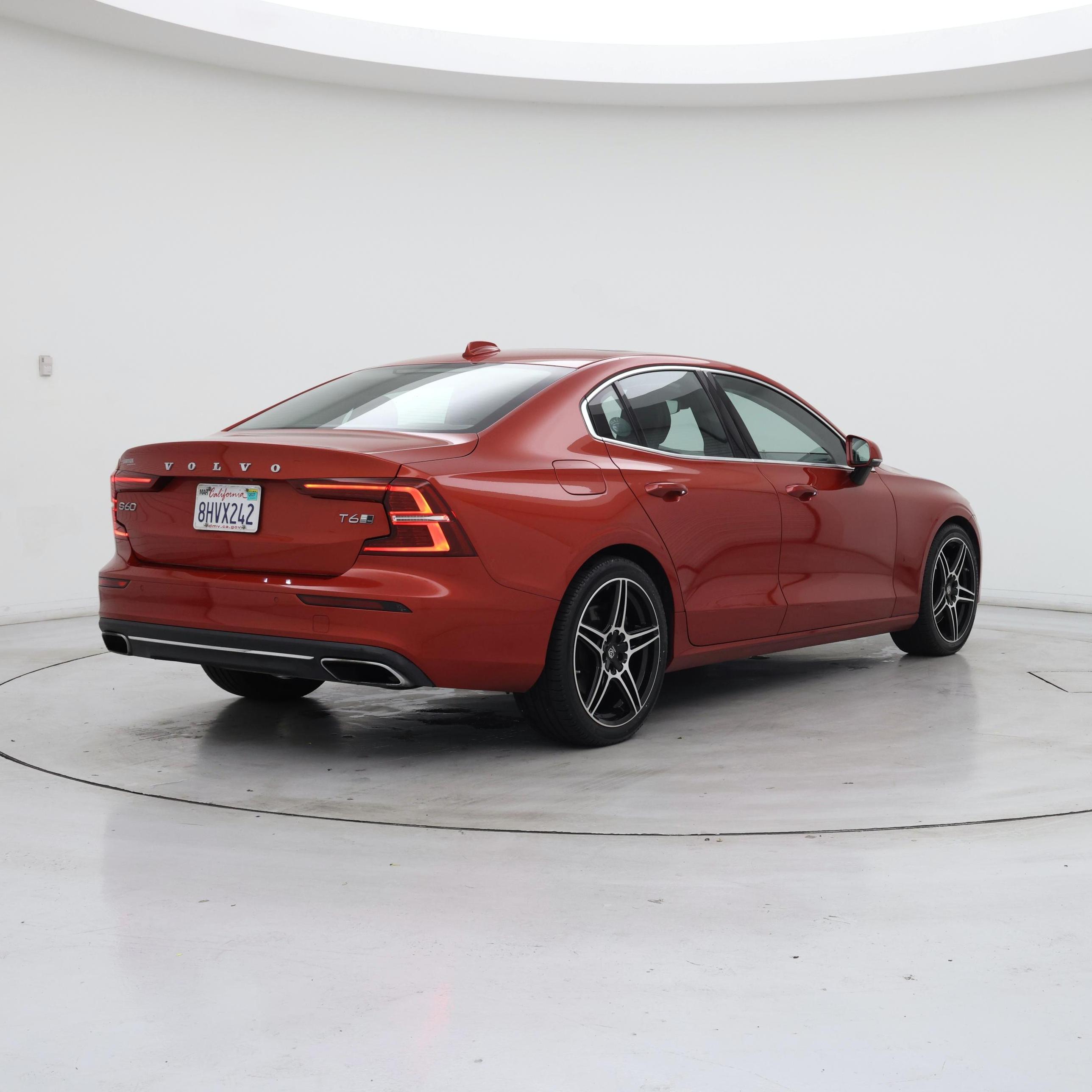 Thumbnail: 2019 Volvo S60 - 8