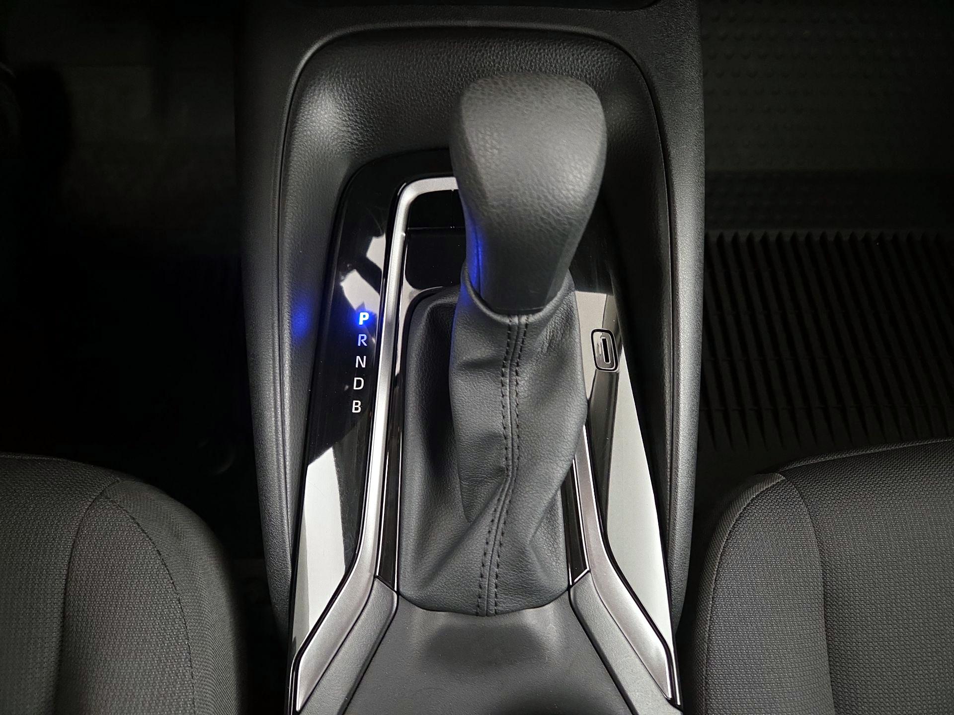Thumbnail: 2025 Toyota Corolla - 17
