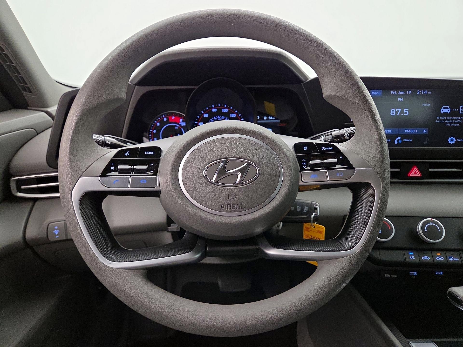 Thumbnail: 2023 Hyundai Elantra - 10