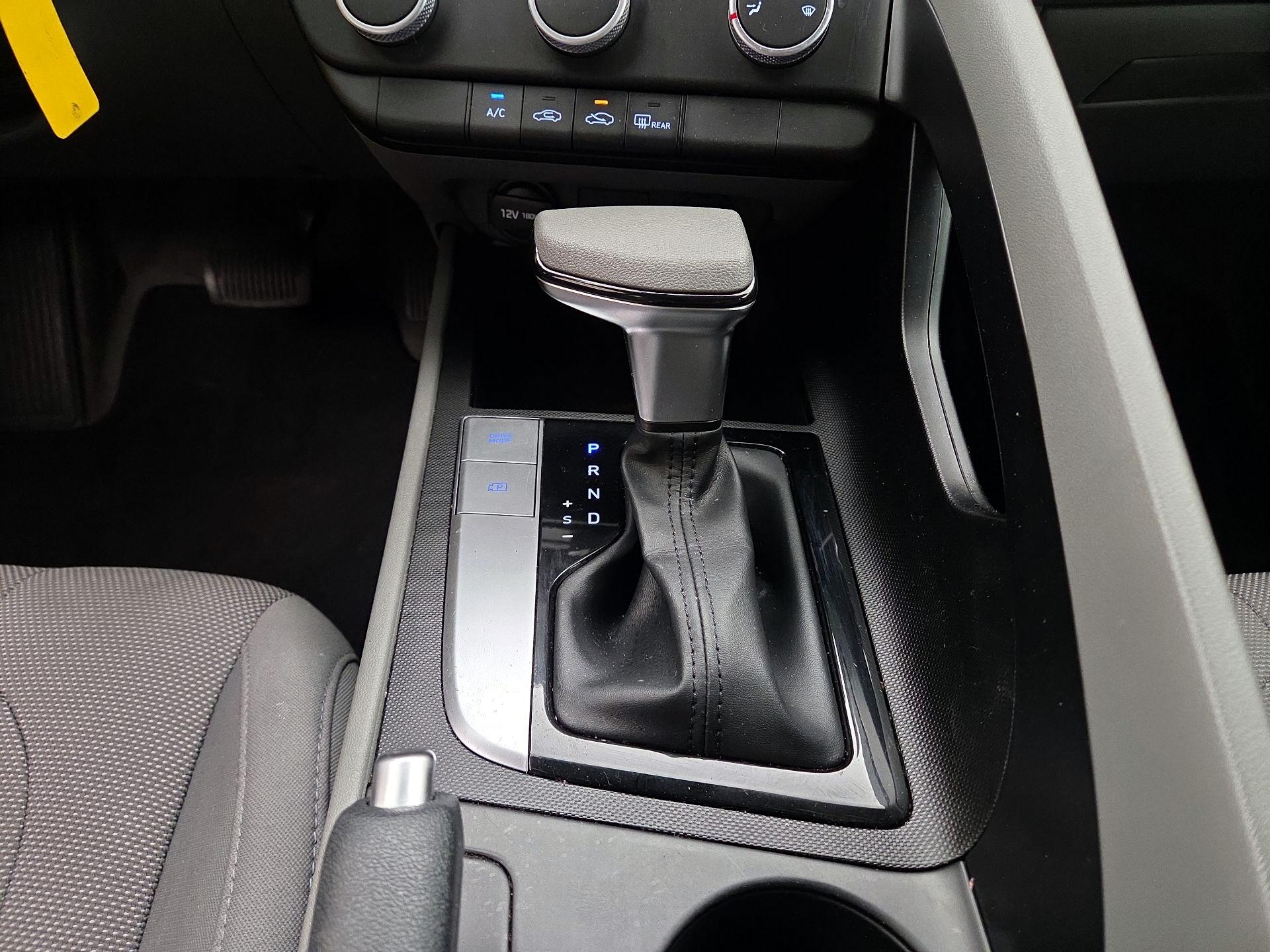 Thumbnail: 2023 Hyundai Elantra - 17