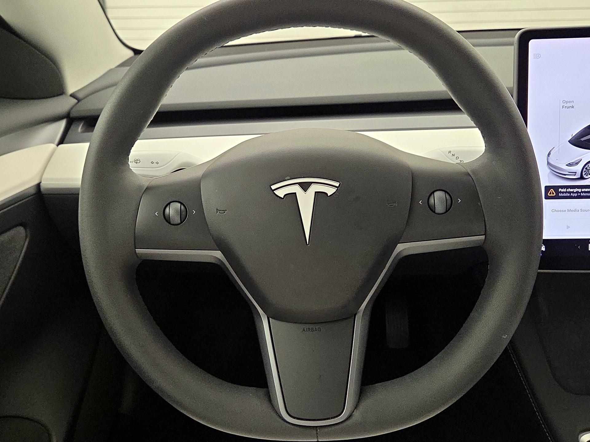 Thumbnail: 2023 Tesla Model 3 - 10