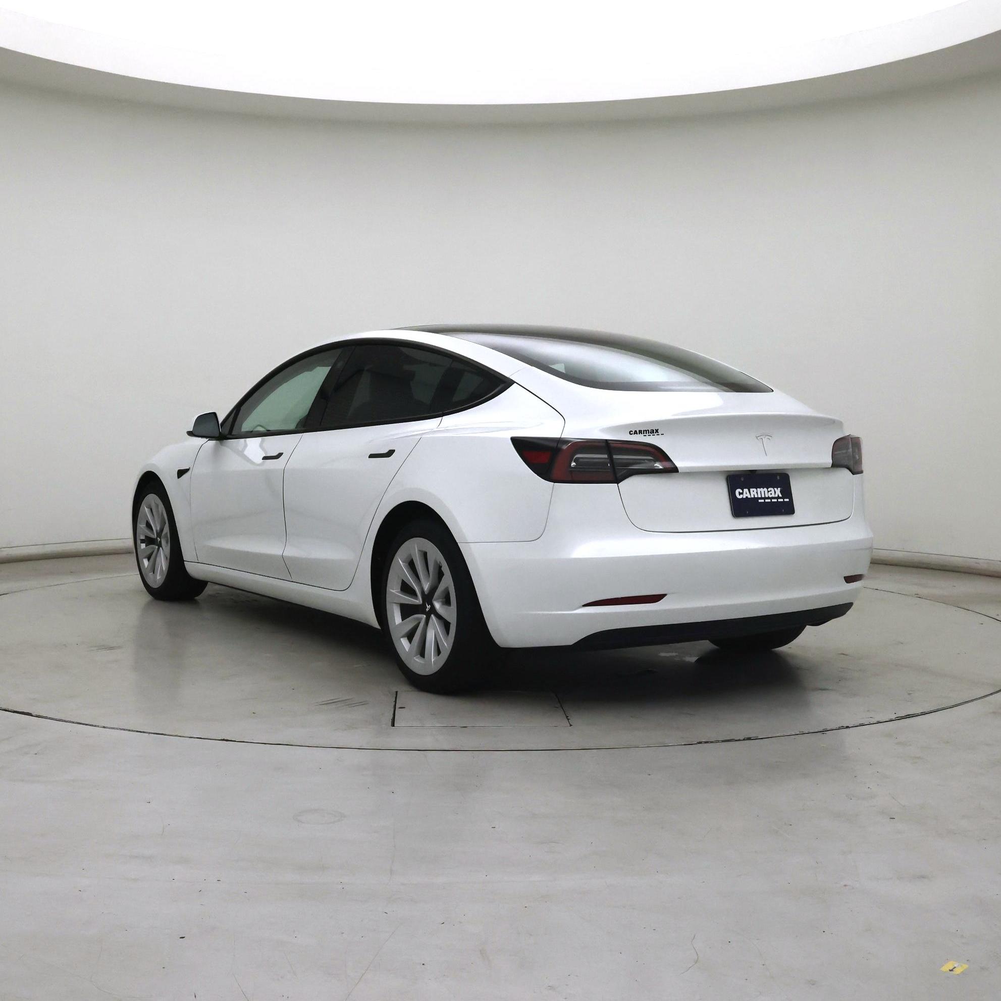 Thumbnail: 2023 Tesla Model 3 - 2