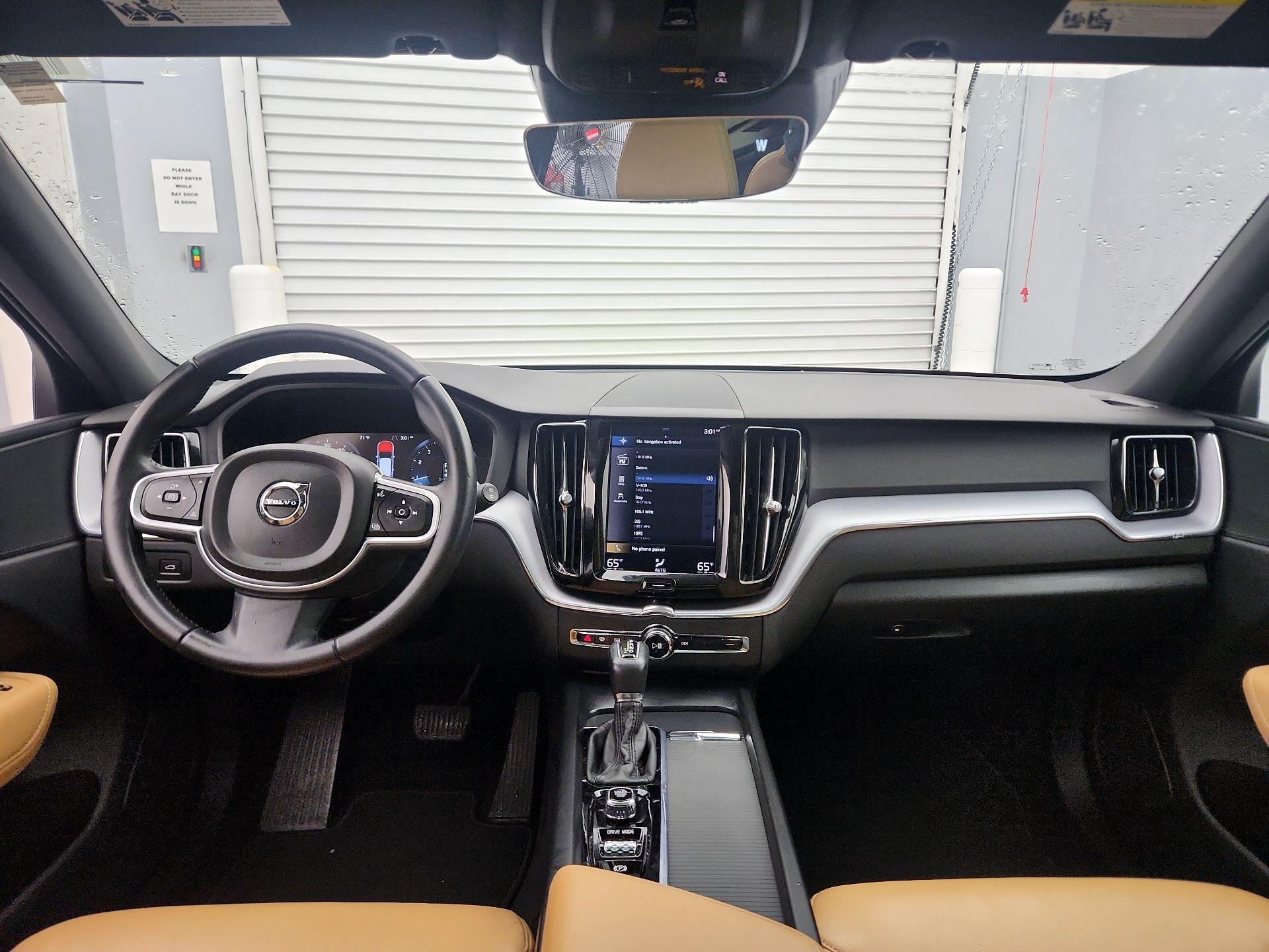 Thumbnail: 2020 Volvo XC60 - 9
