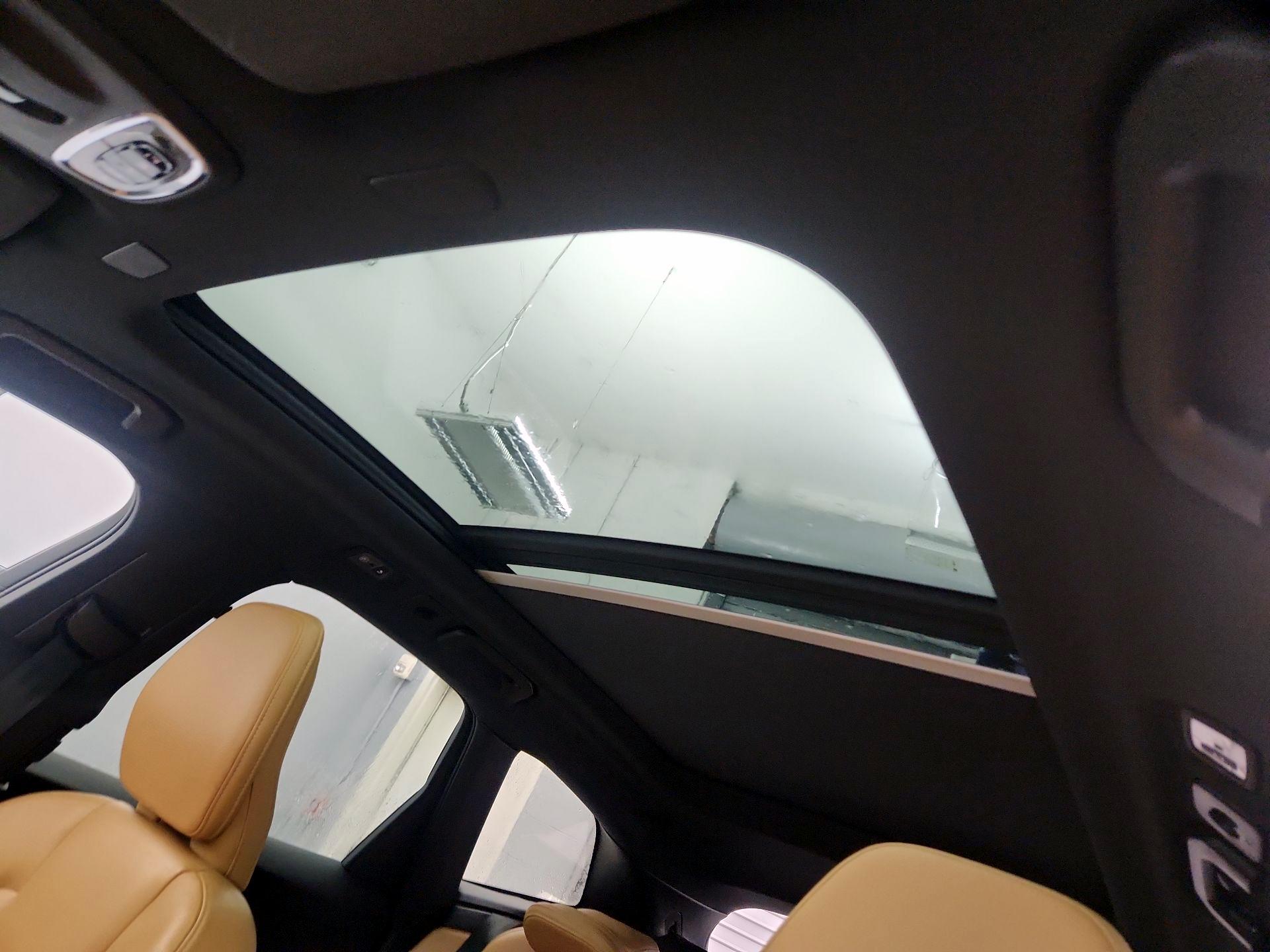 Thumbnail: 2020 Volvo XC60 - 19