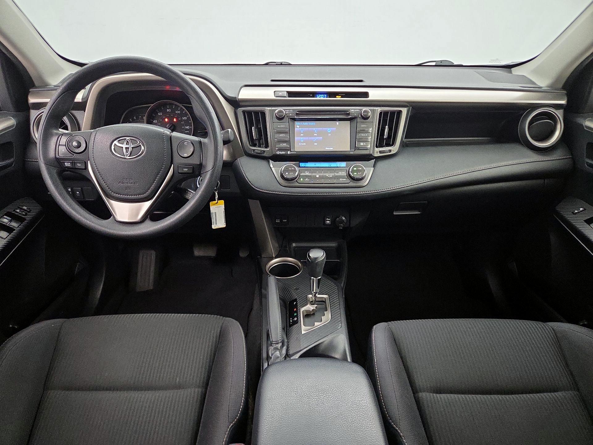 Thumbnail: 2015 Toyota RAV4 - 9