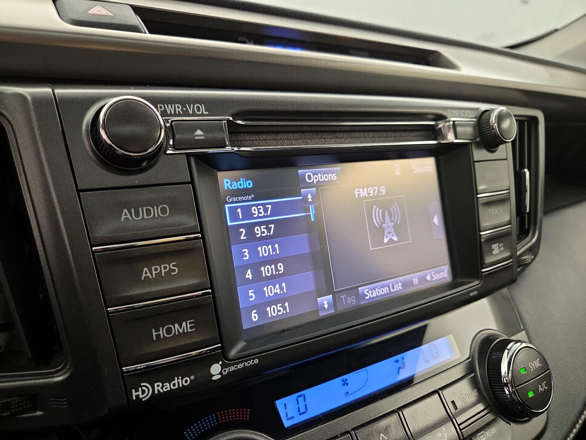 Thumbnail: 2015 Toyota RAV4 - 15