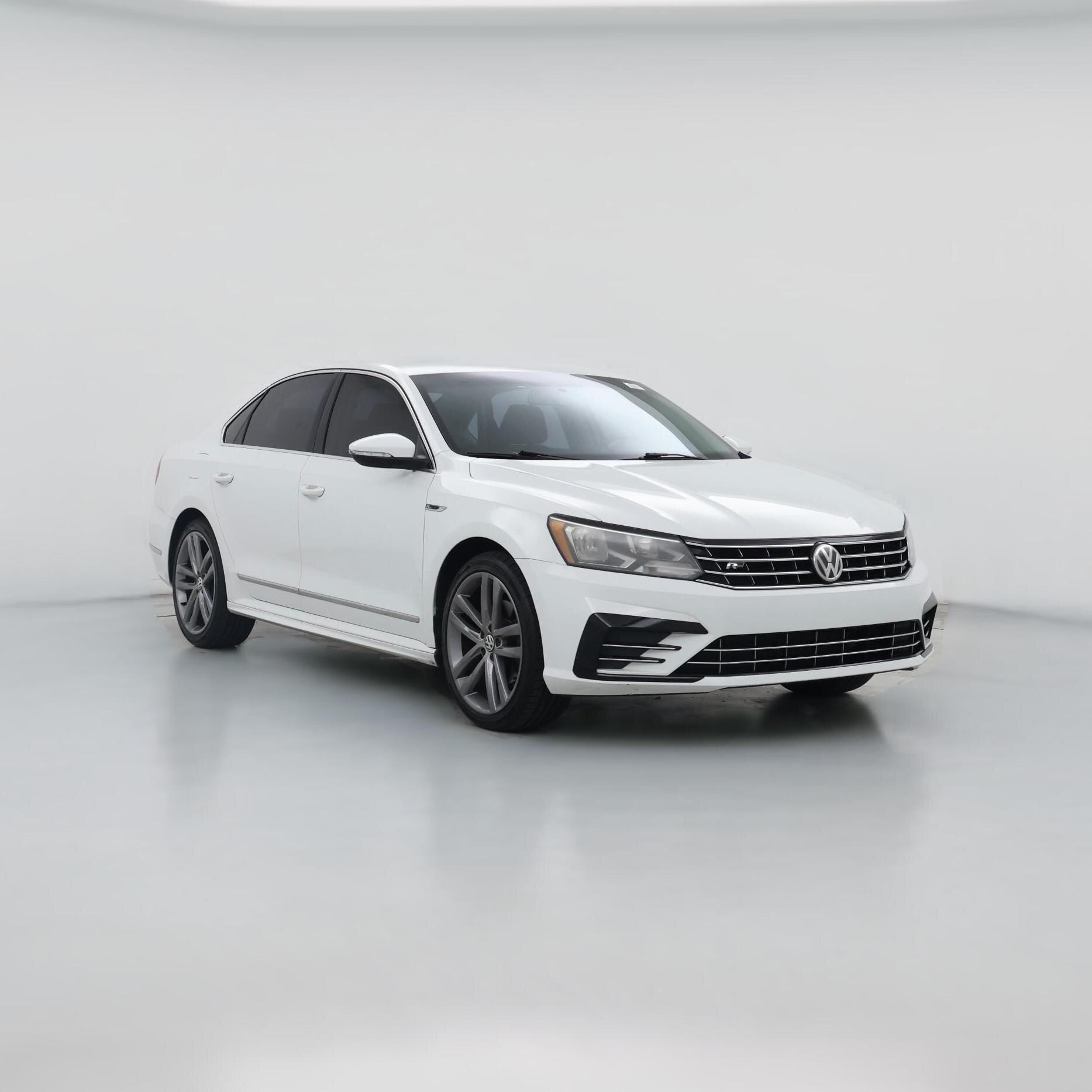 Thumbnail: 2017 Volkswagen Passat - 1