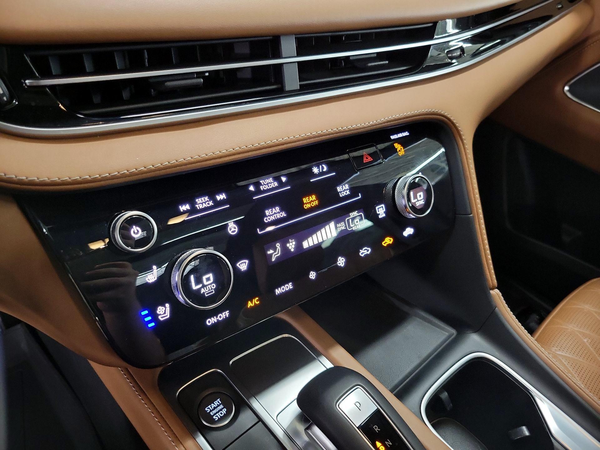 Thumbnail: 2023 INFINITI QX60 - 17