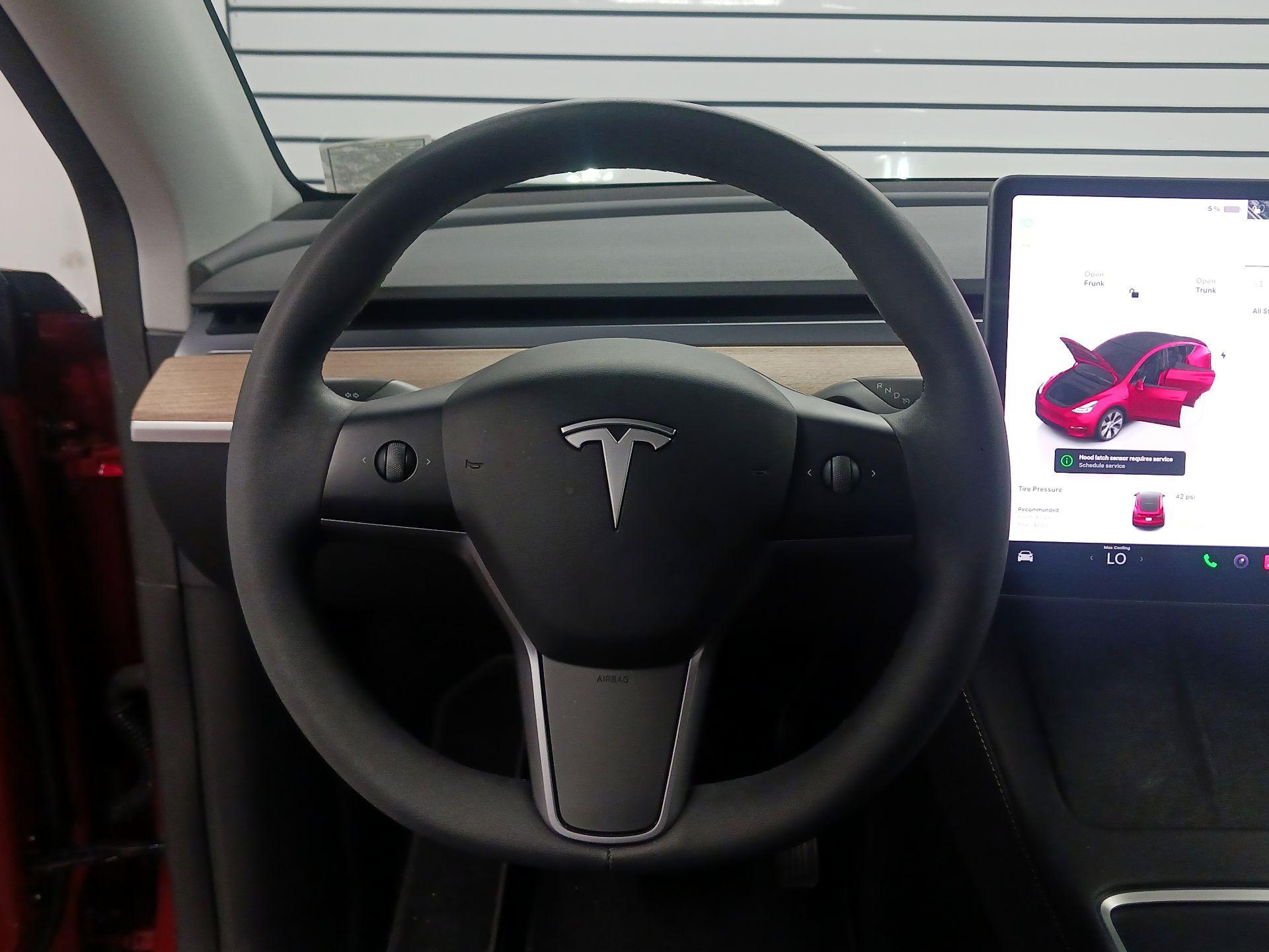 Thumbnail: 2024 Tesla Model Y - 10