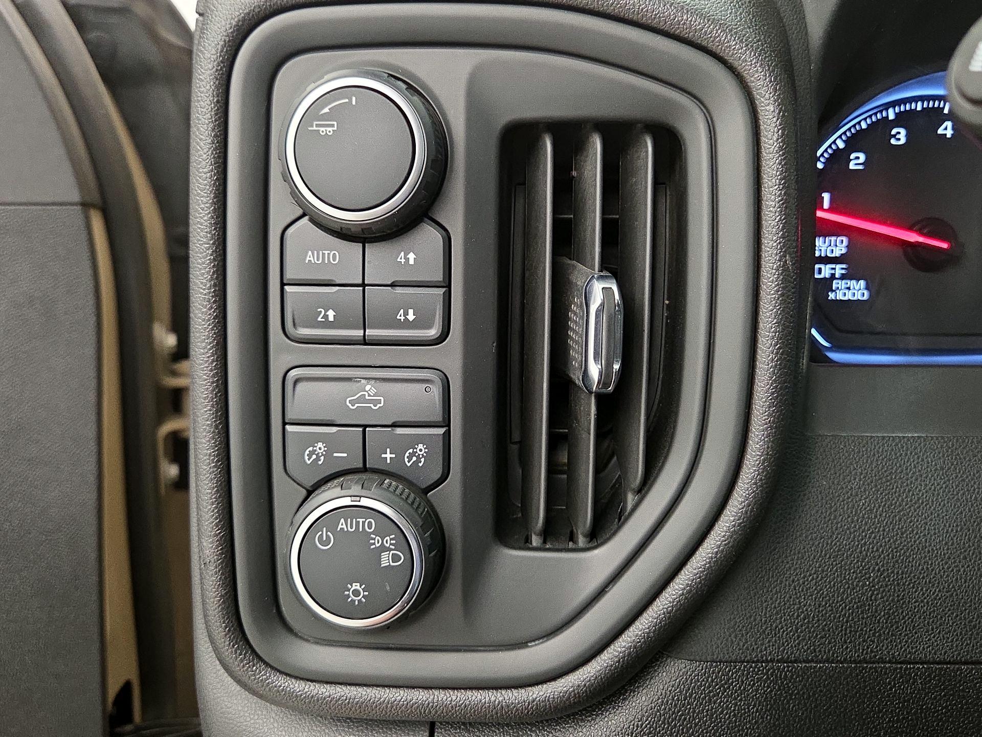 Thumbnail: 2022 Chevrolet Silverado 1500 - 13