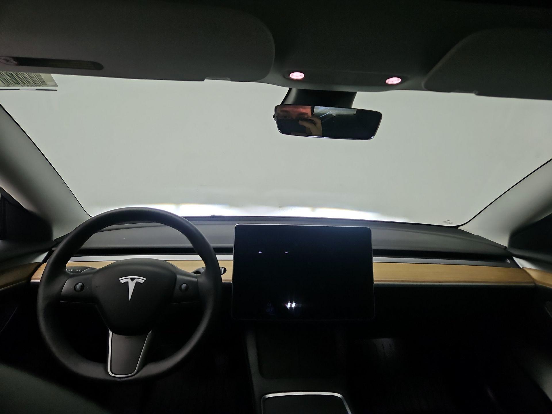 Thumbnail: 2022 Tesla Model 3 - 9