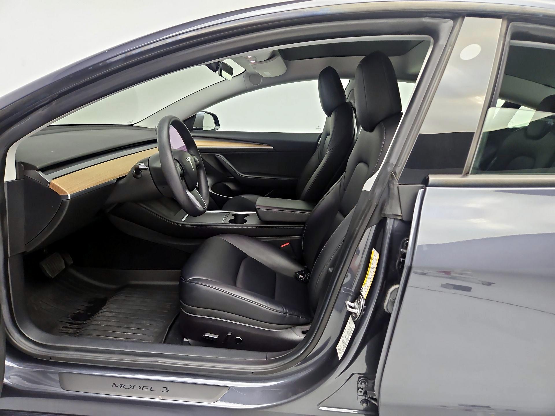 Thumbnail: 2022 Tesla Model 3 - 11