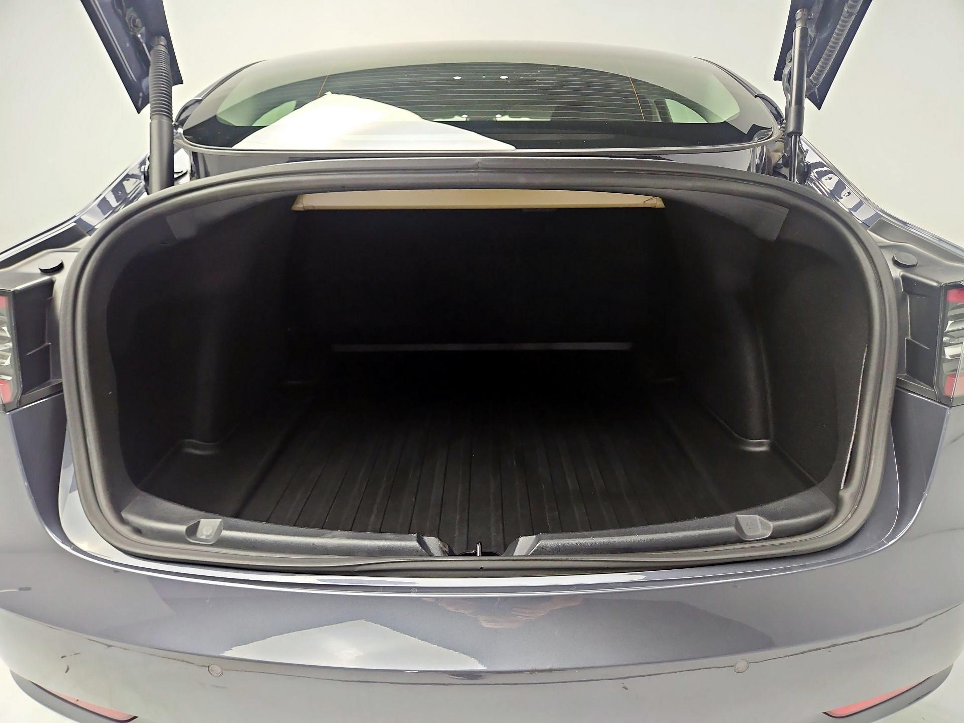 Thumbnail: 2022 Tesla Model 3 - 20