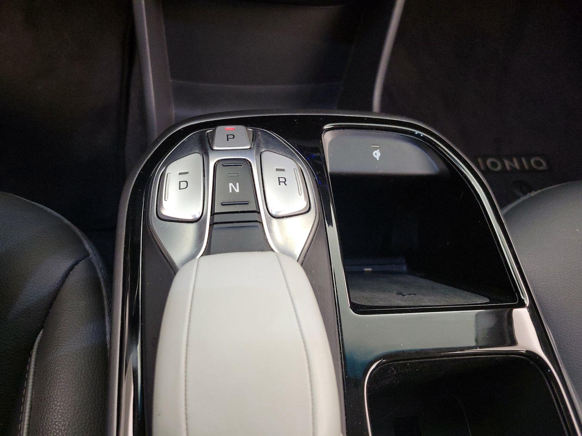 Thumbnail: 2020 Hyundai Ioniq - 18