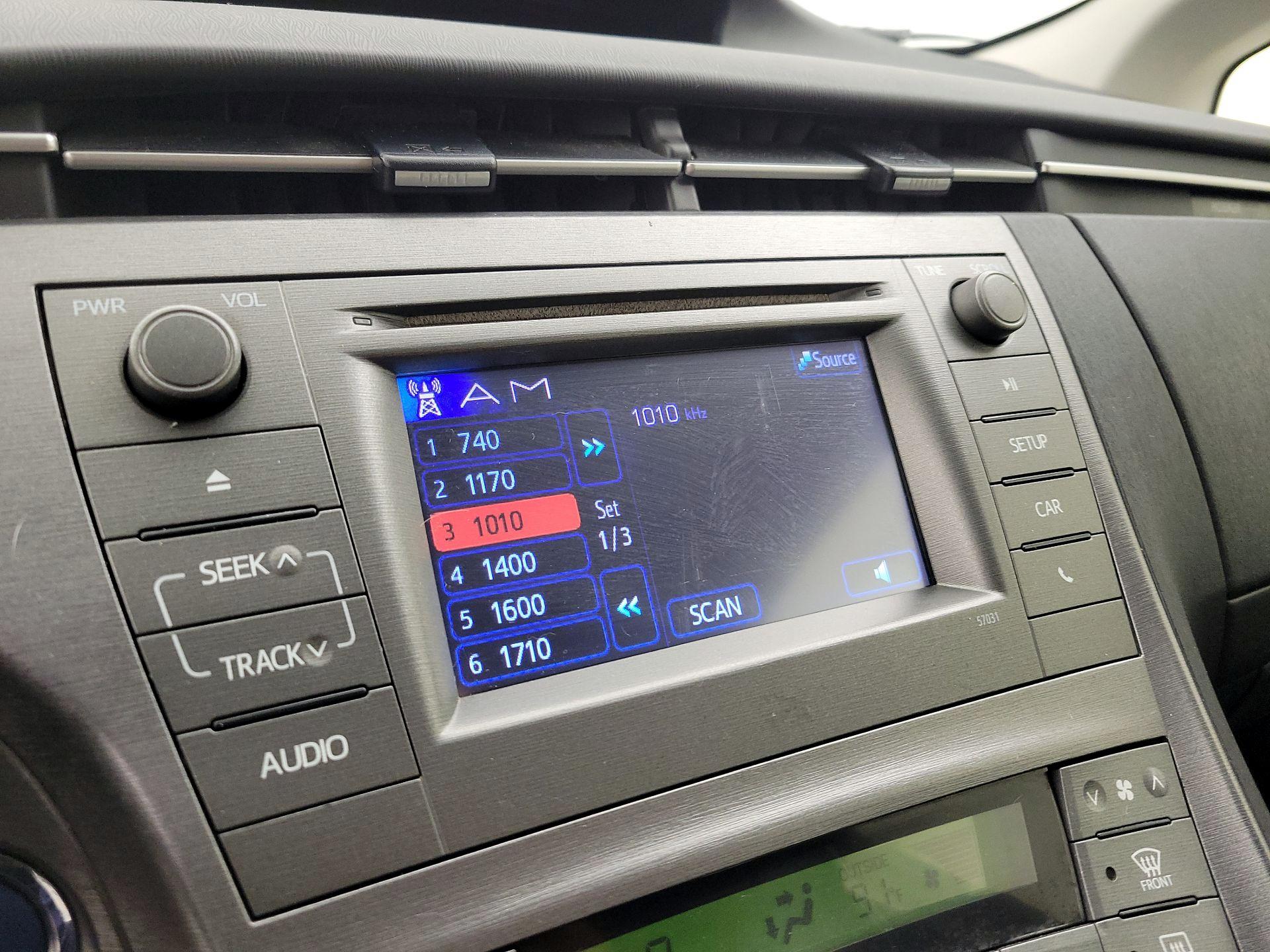 Thumbnail: 2014 Toyota Prius - 14