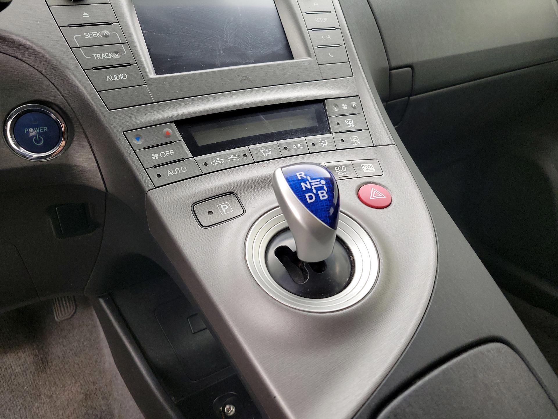 Thumbnail: 2014 Toyota Prius - 16