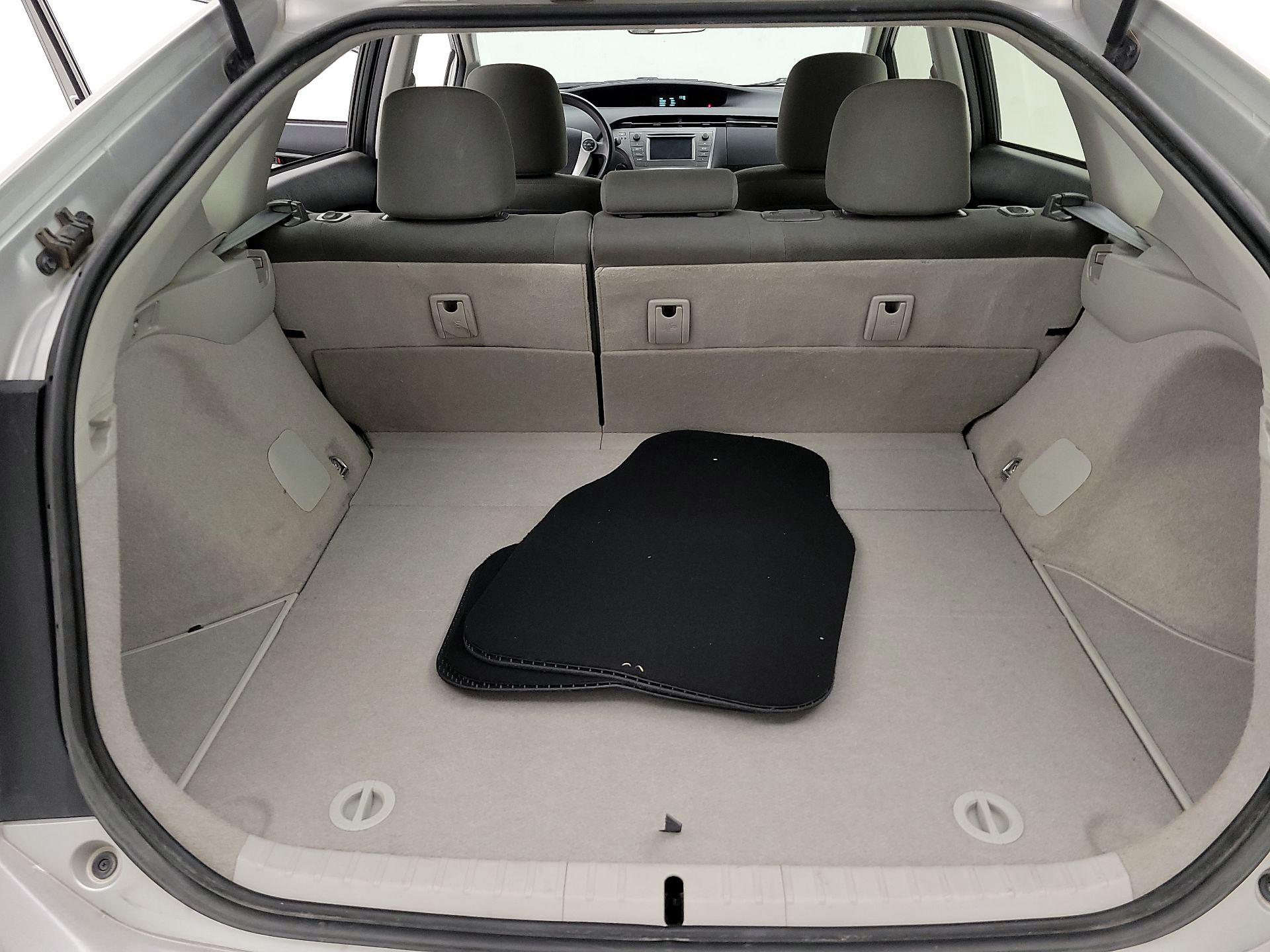 Thumbnail: 2014 Toyota Prius - 19