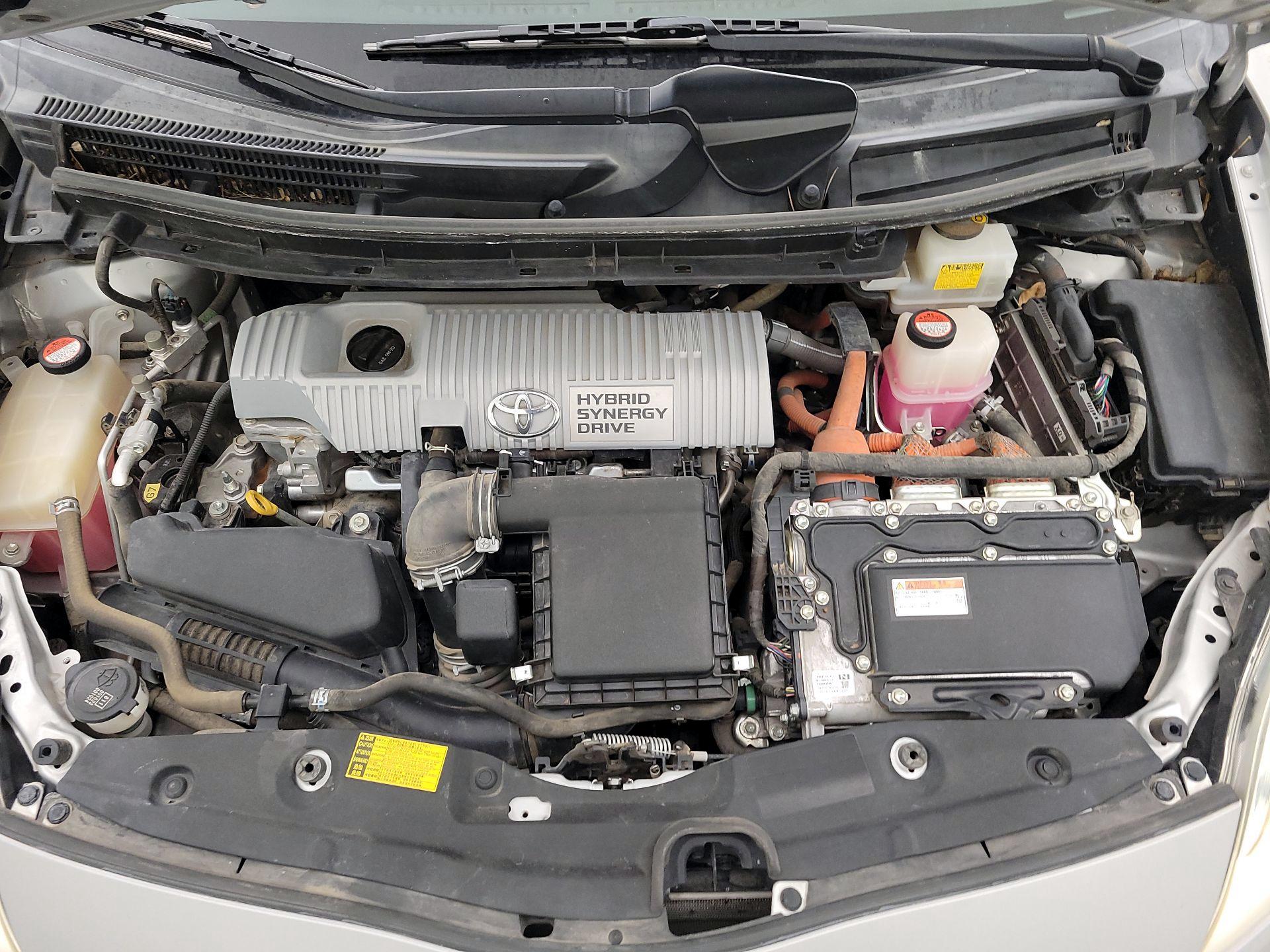 Thumbnail: 2014 Toyota Prius - 20