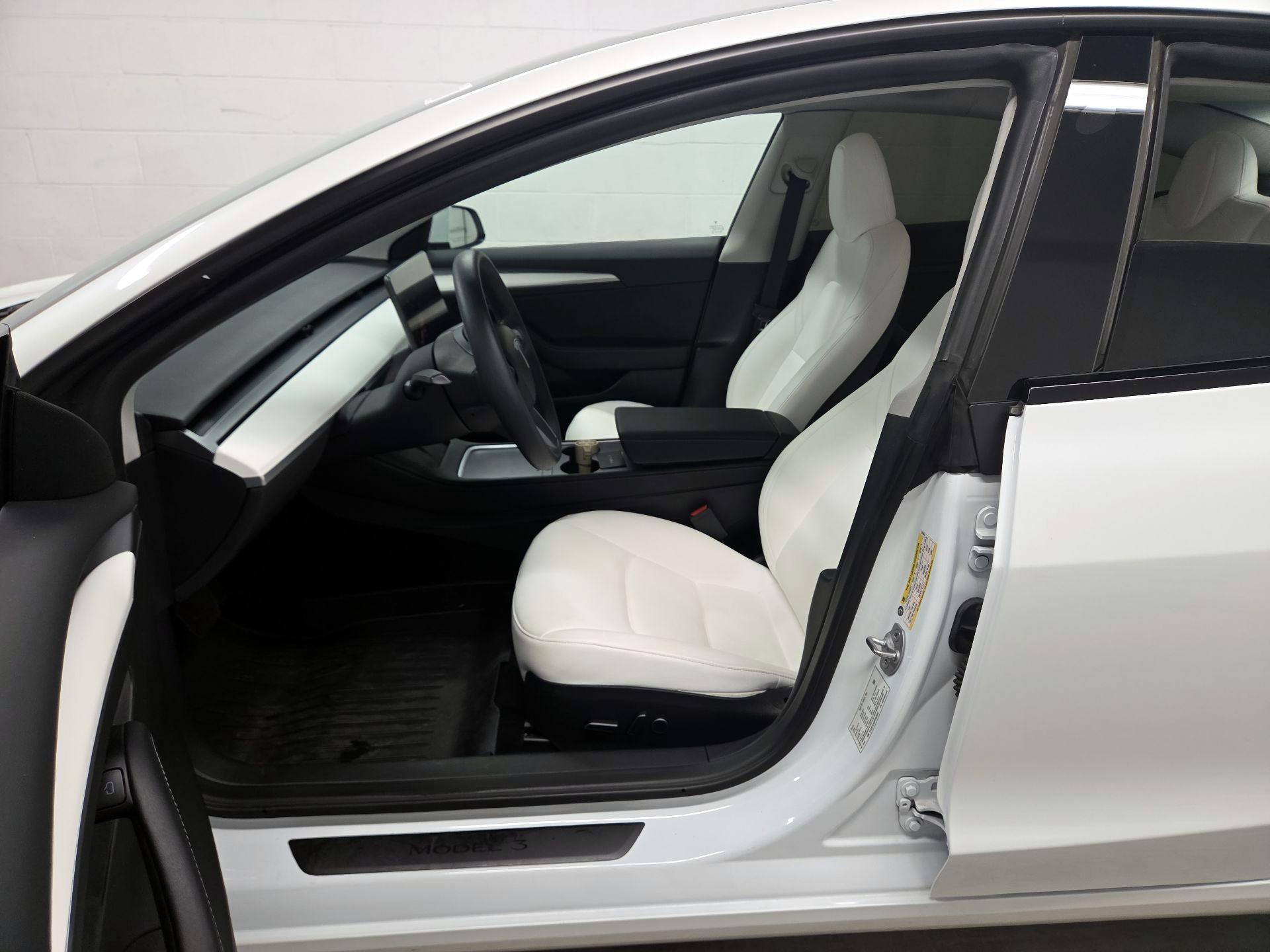 Thumbnail: 2023 Tesla Model 3 - 9