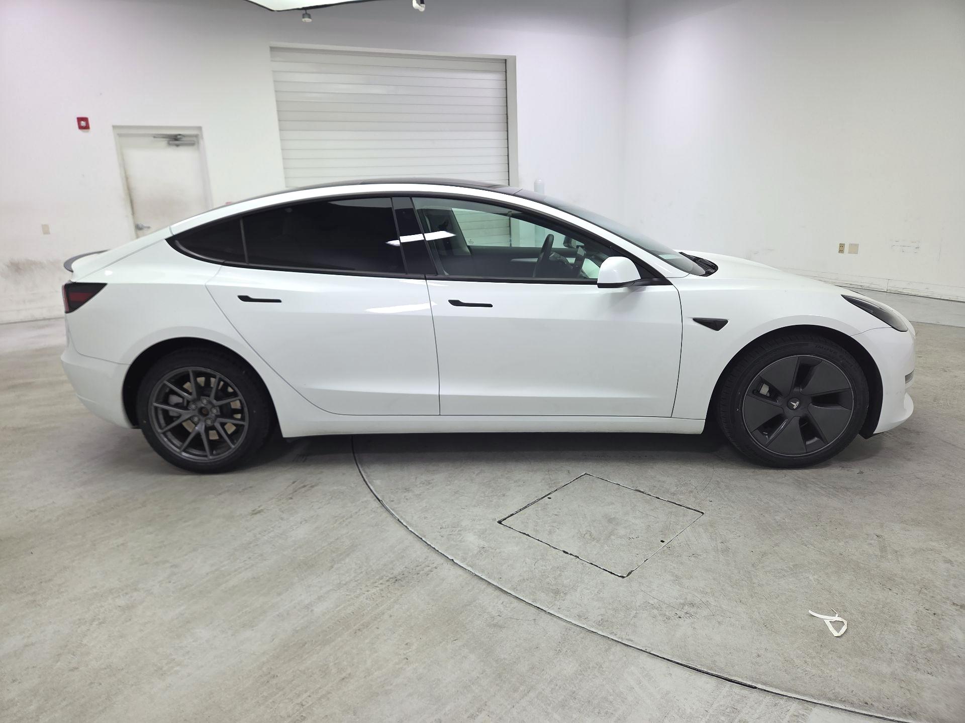 Thumbnail: 2023 Tesla Model 3 - 4