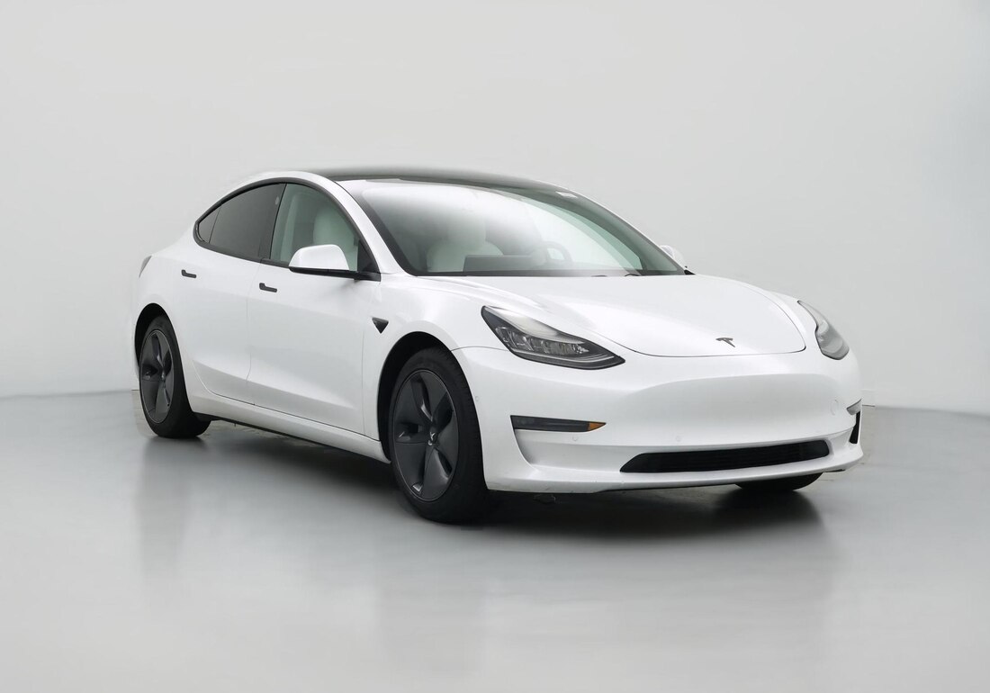 2019 Tesla Model 3 Long Range All-Wheel Drive in White — CarMax photo