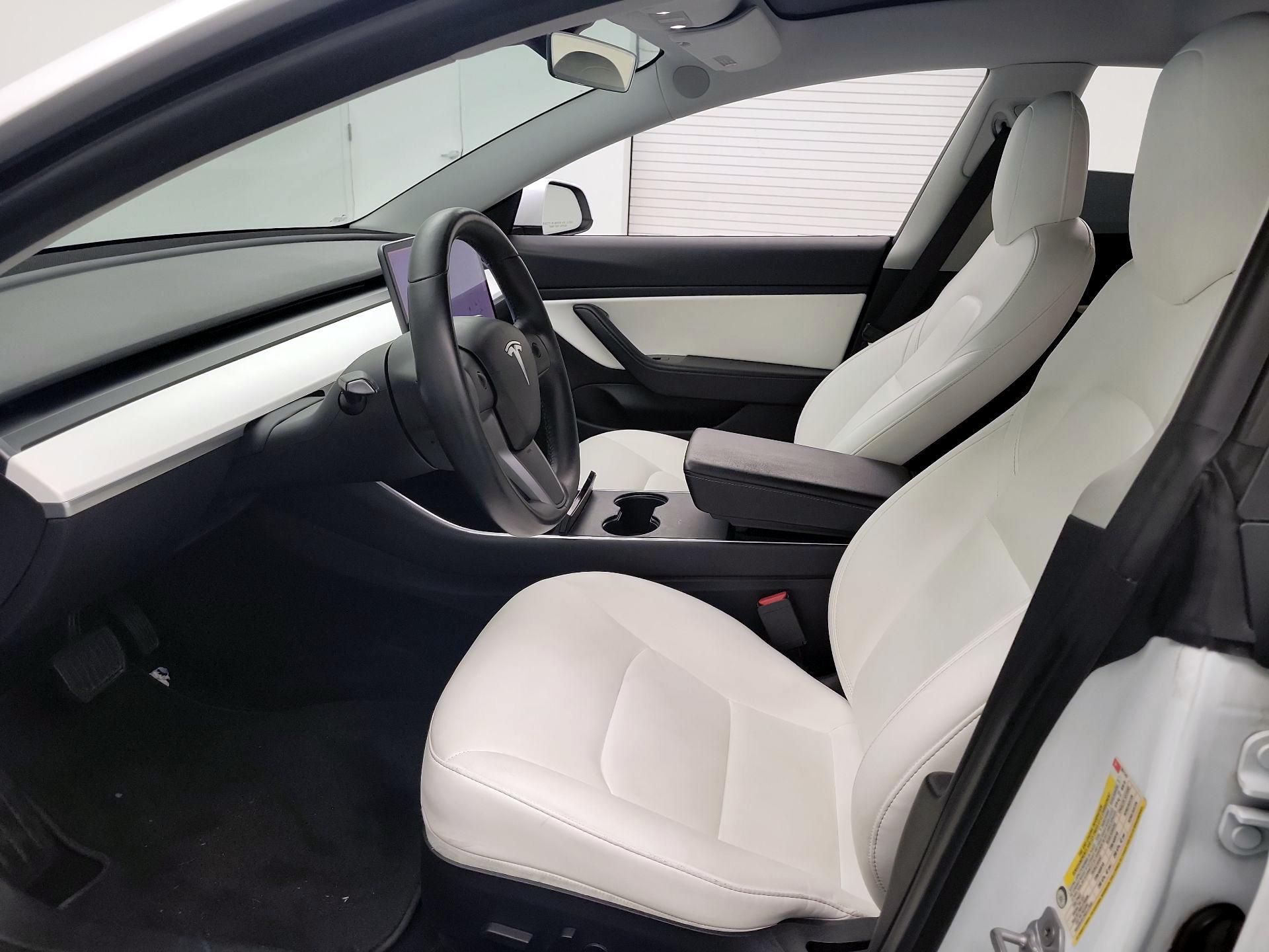 Thumbnail: 2019 Tesla Model 3 - 11