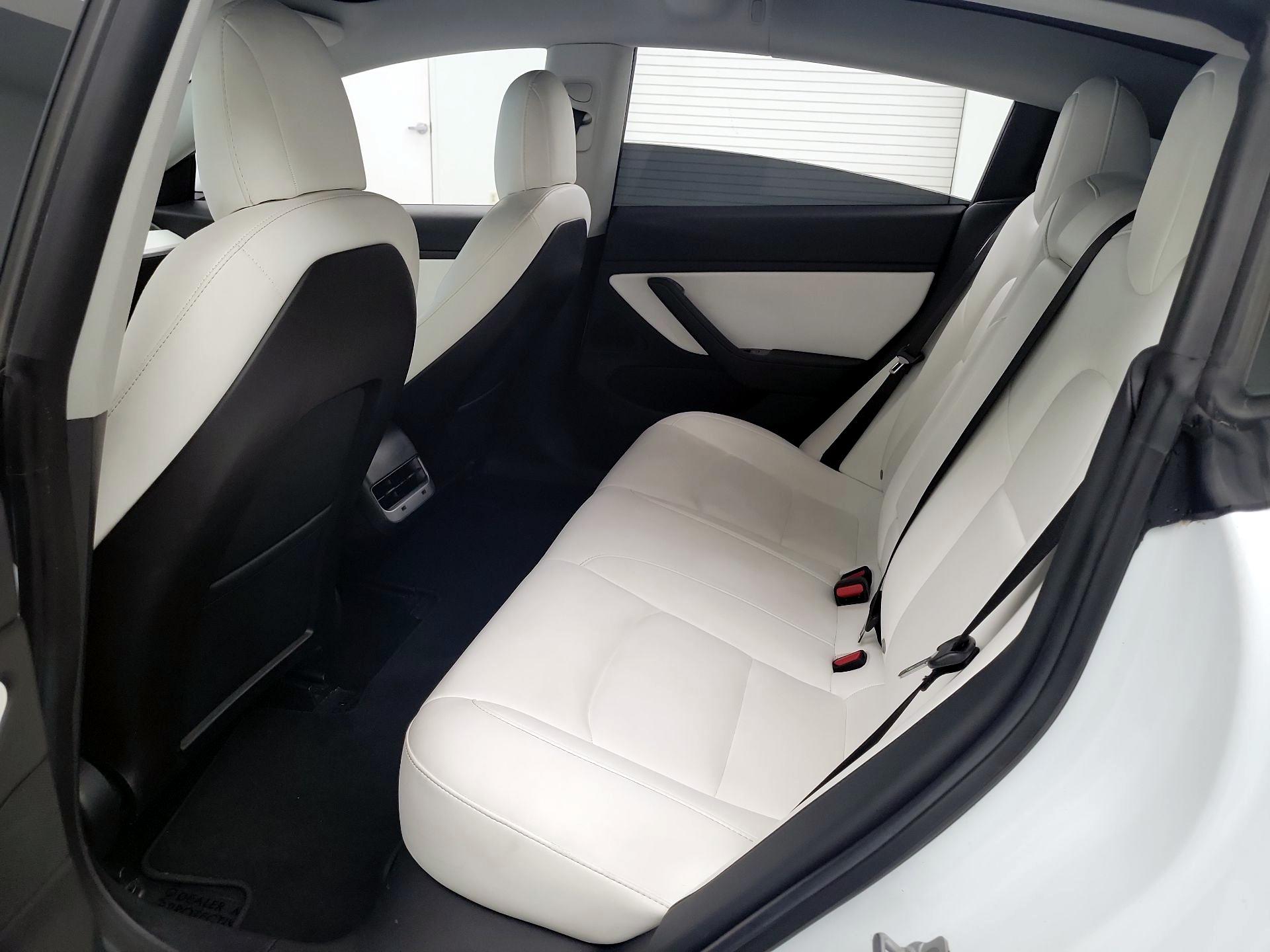 Thumbnail: 2019 Tesla Model 3 - 20