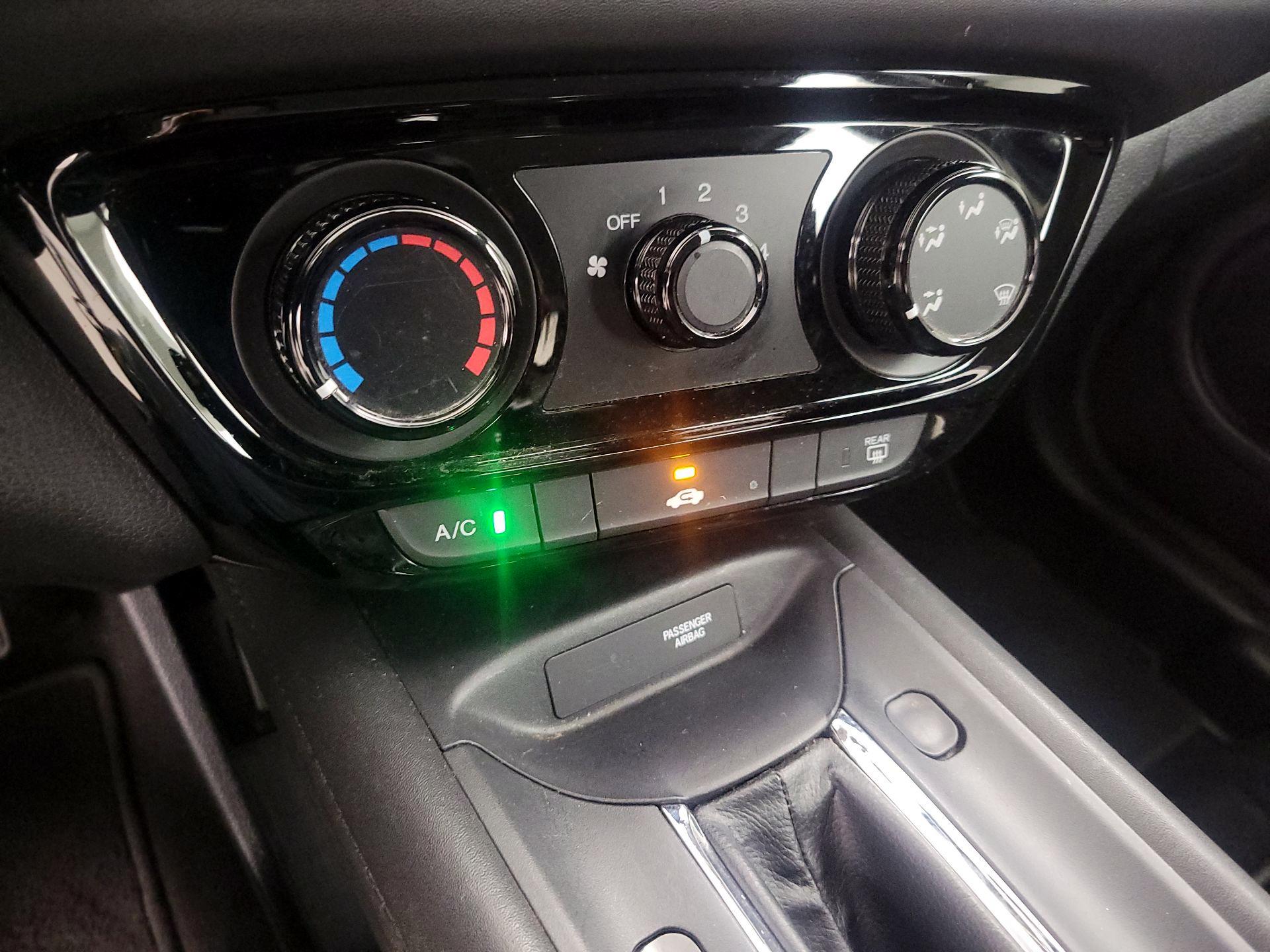 Thumbnail: 2018 Honda HR-V - 16