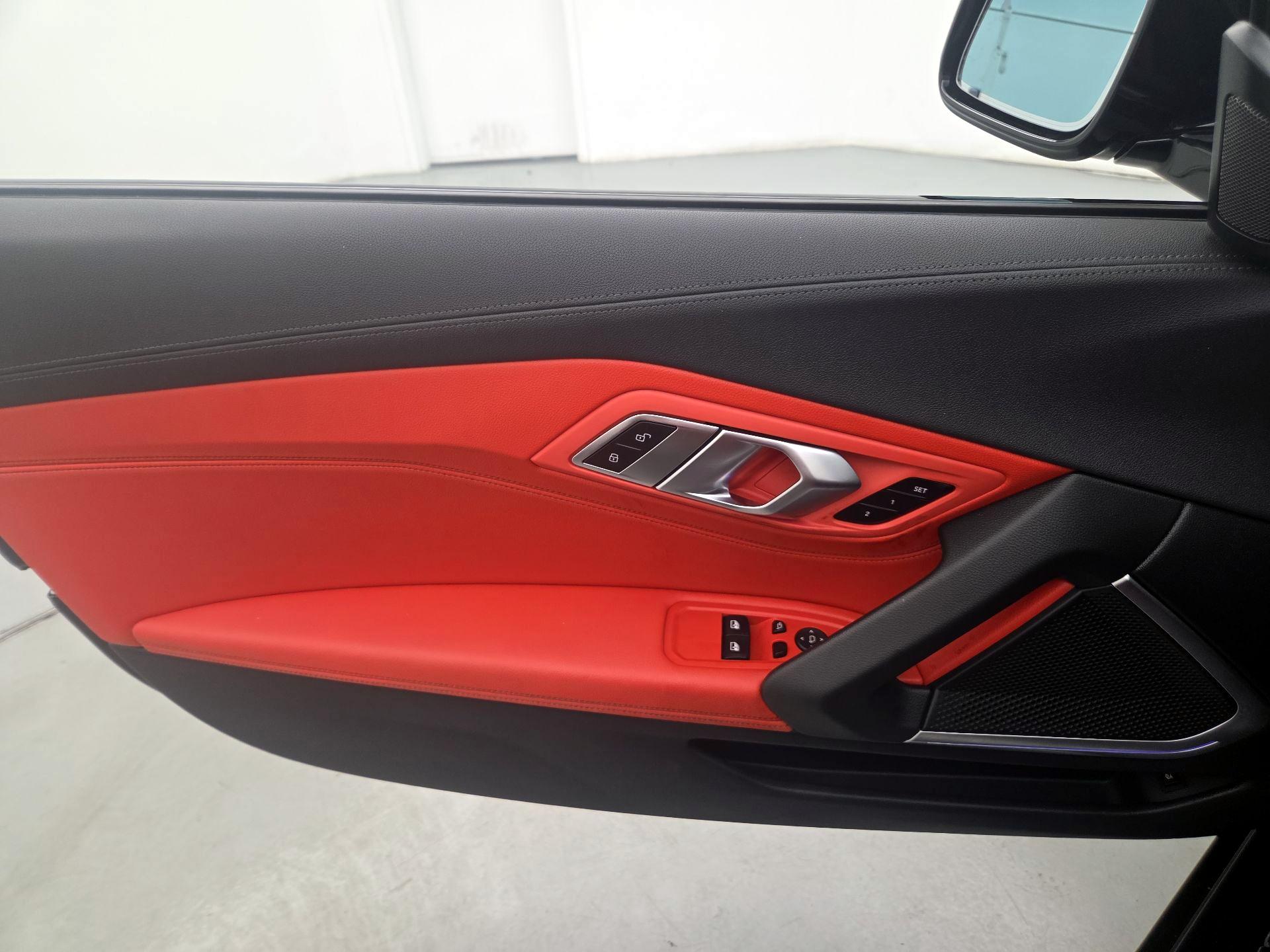 Thumbnail: 2022 BMW Z4 - 12