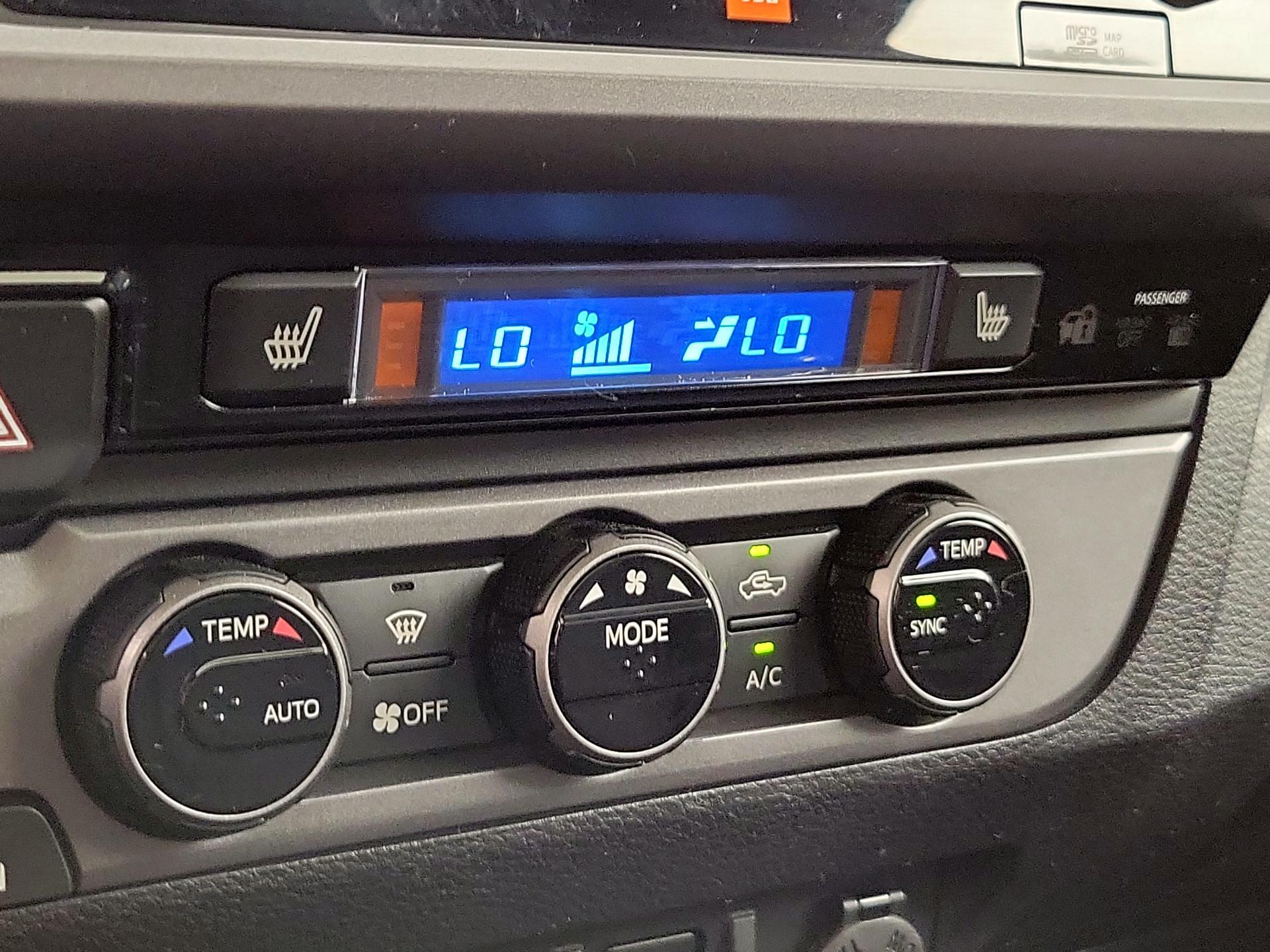 Thumbnail: 2016 Toyota Tacoma - 17