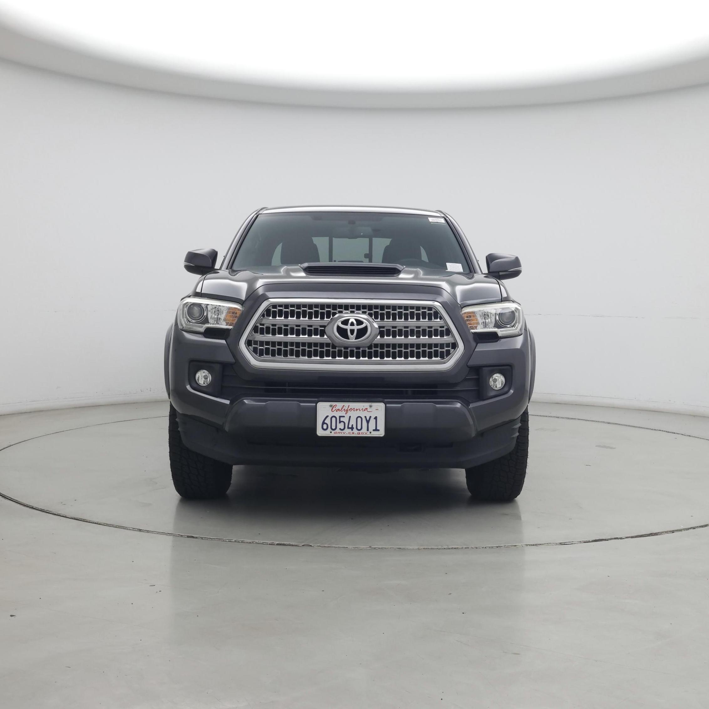 Thumbnail: 2016 Toyota Tacoma - 5