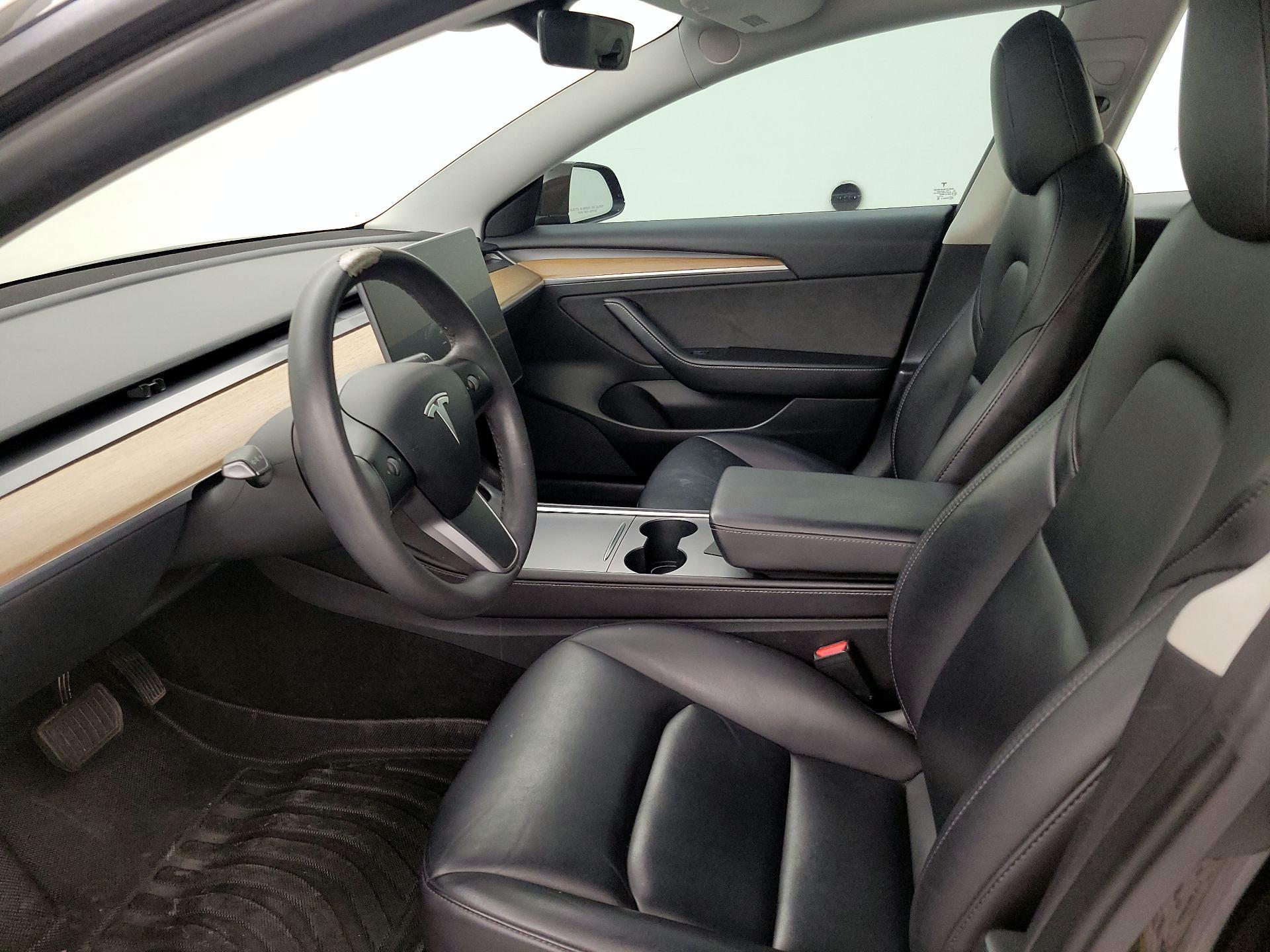 Thumbnail: 2022 Tesla Model 3 - 11