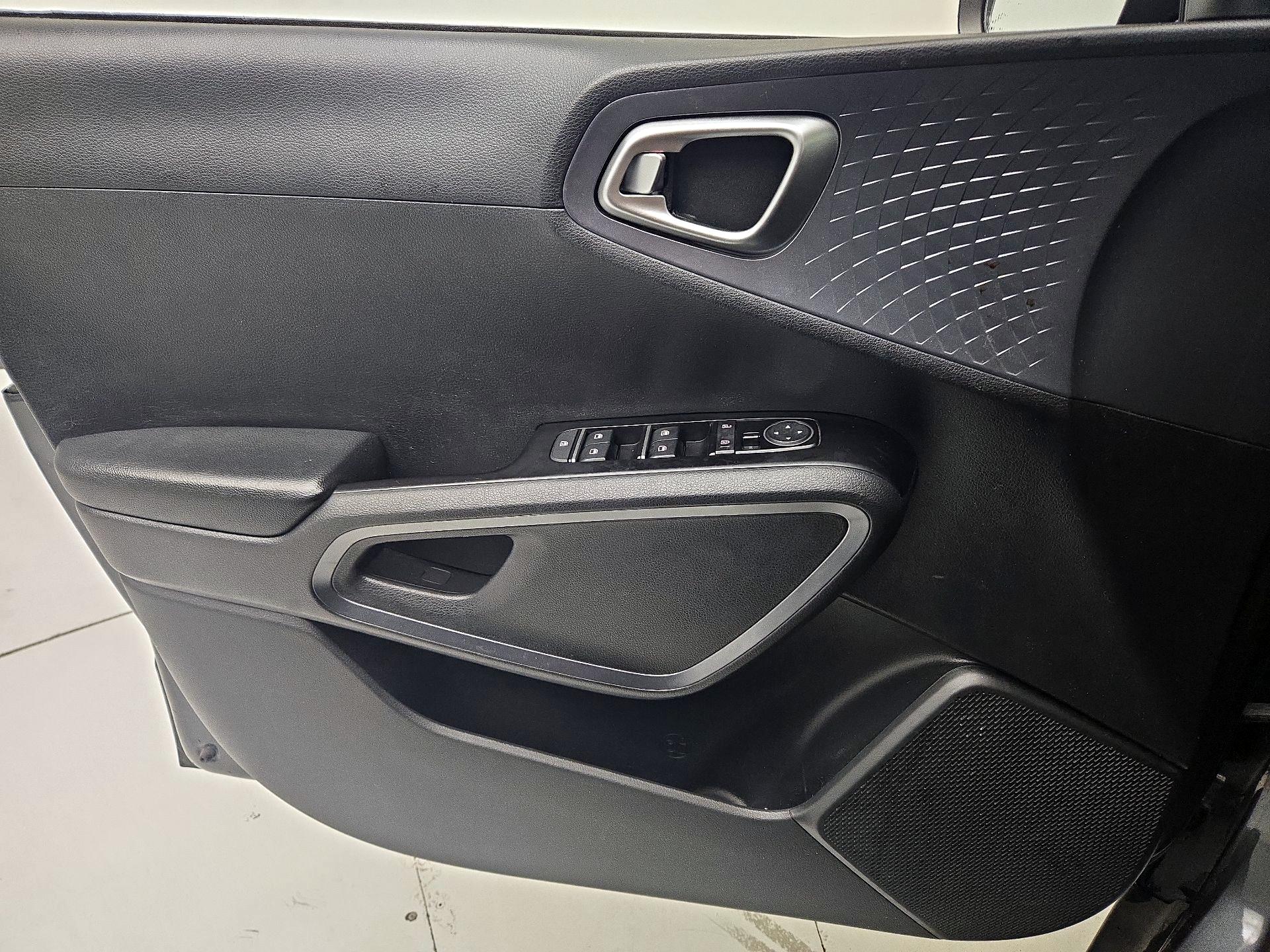 Thumbnail: 2021 Kia Soul - 12