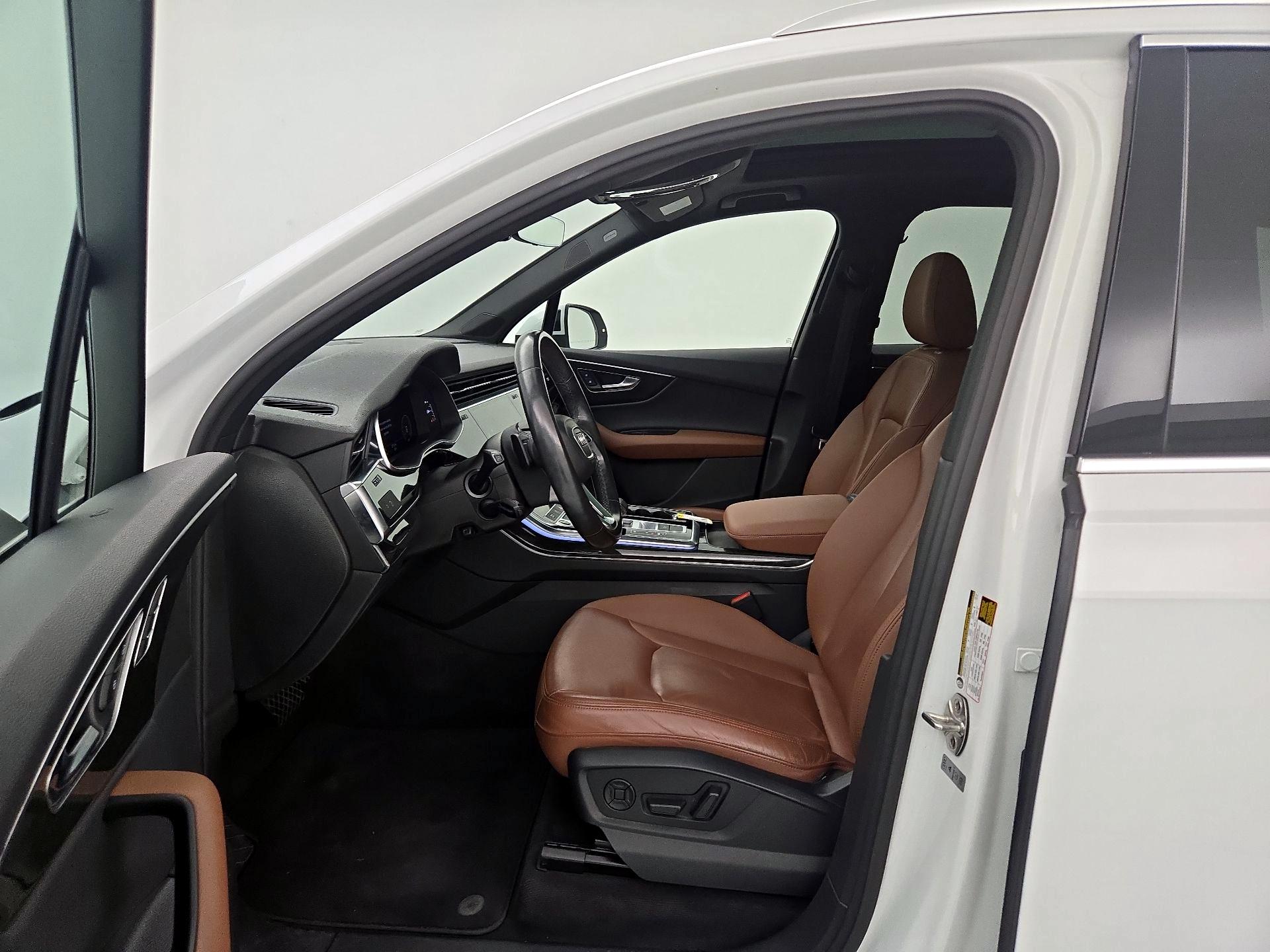 Thumbnail: 2021 Audi Q7 - 11