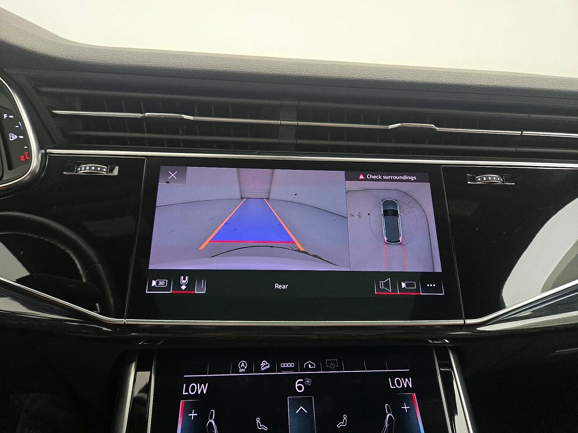 Thumbnail: 2021 Audi Q7 - 15