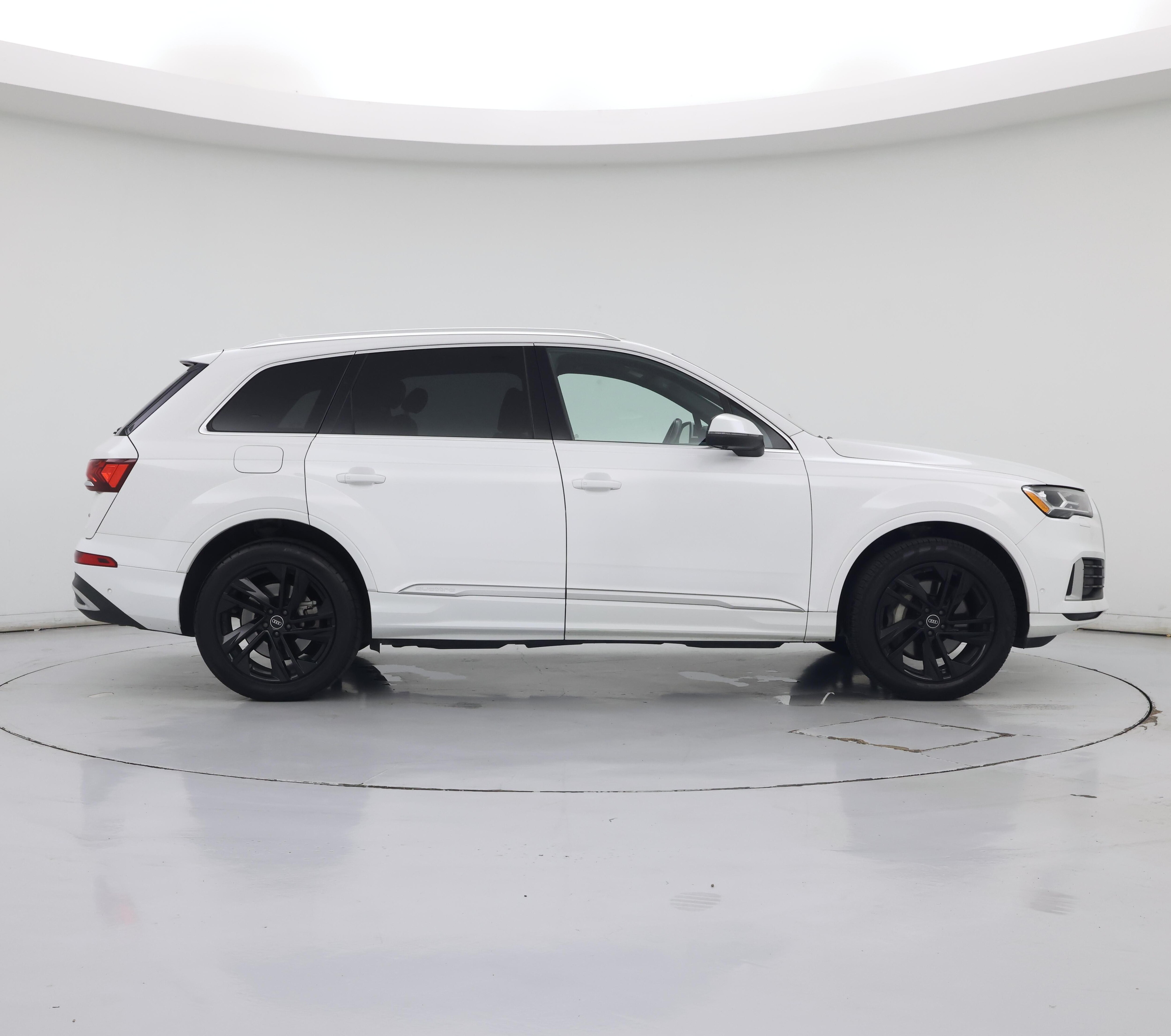 Thumbnail: 2021 Audi Q7 - 7