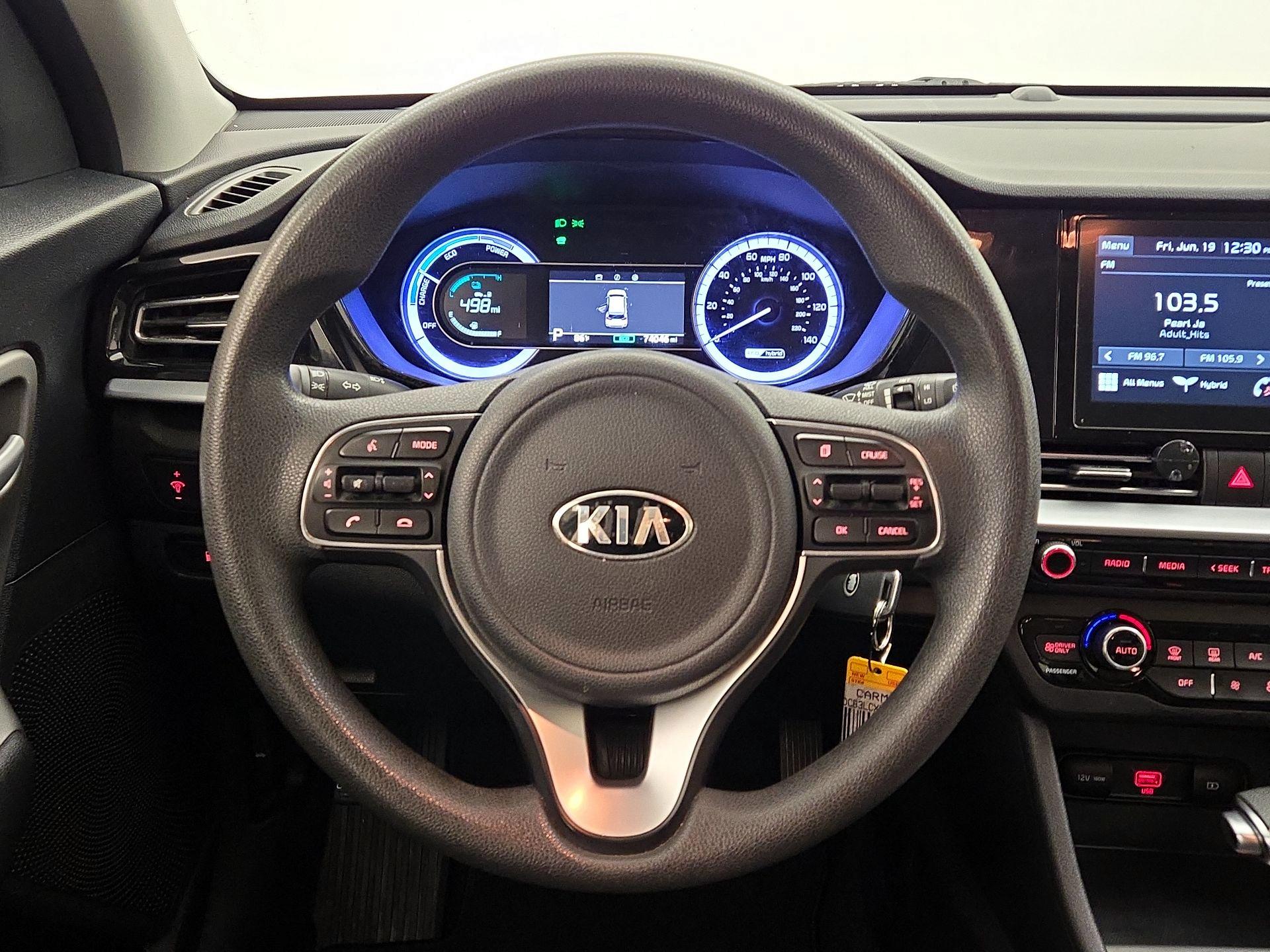Thumbnail: 2020 Kia Niro - 10