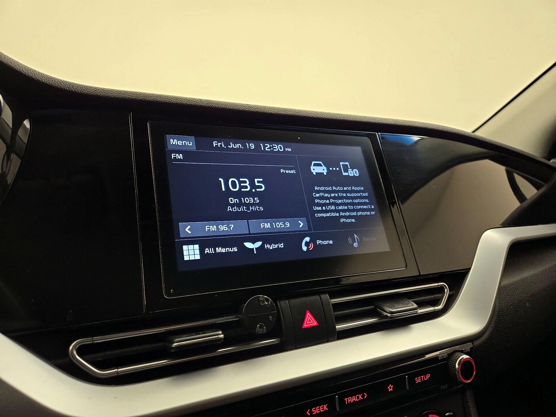 Thumbnail: 2020 Kia Niro - 15