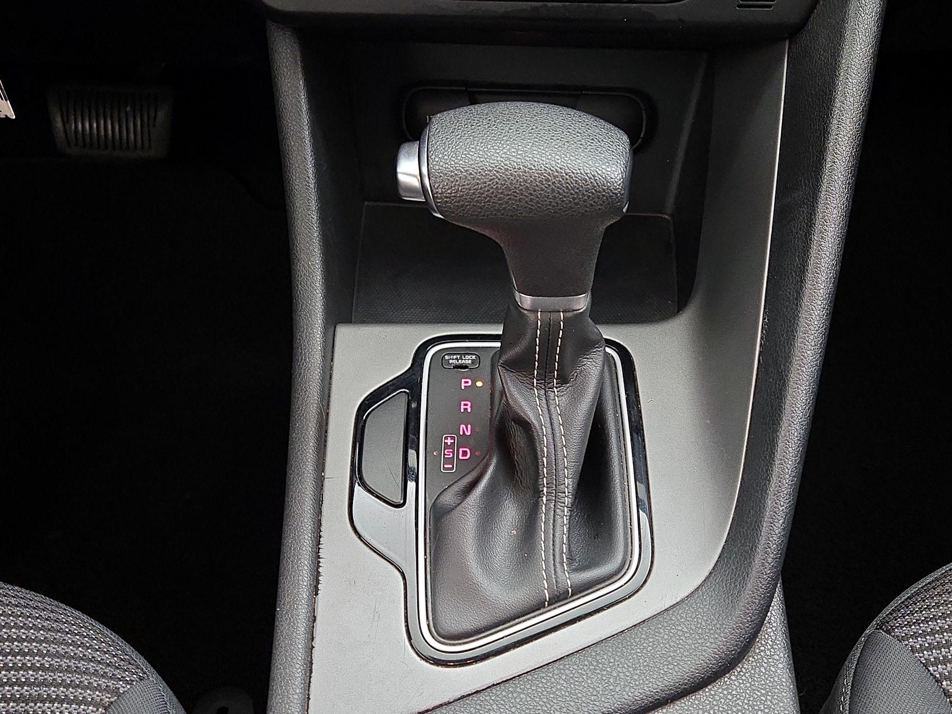 Thumbnail: 2020 Kia Niro - 17