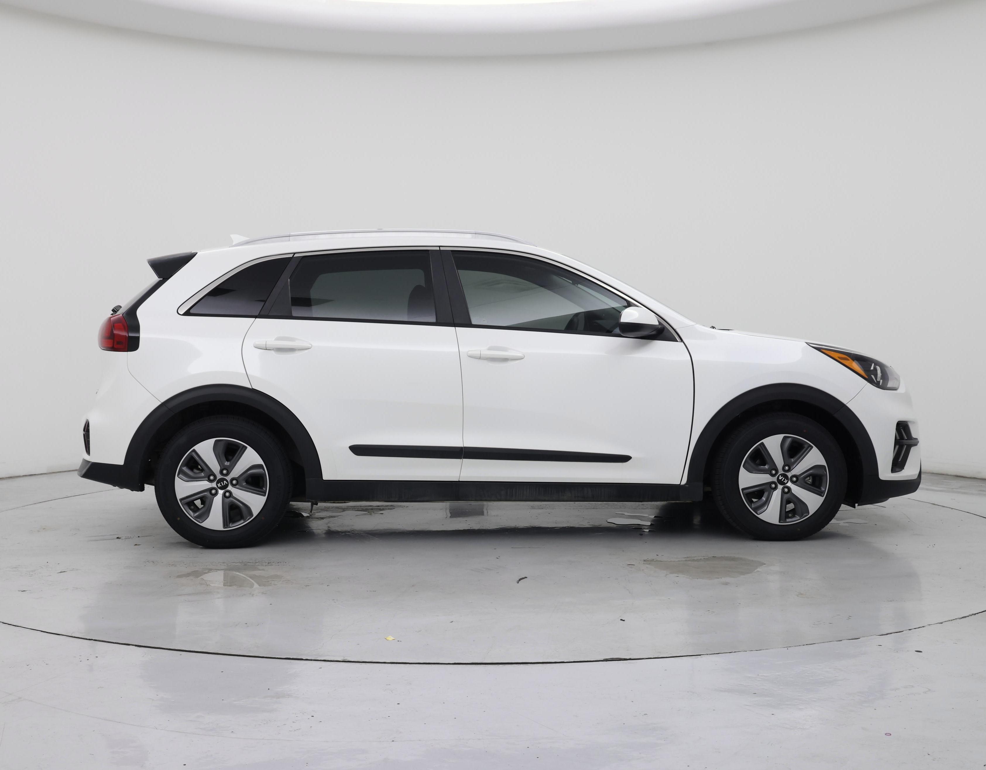 Thumbnail: 2020 Kia Niro - 7