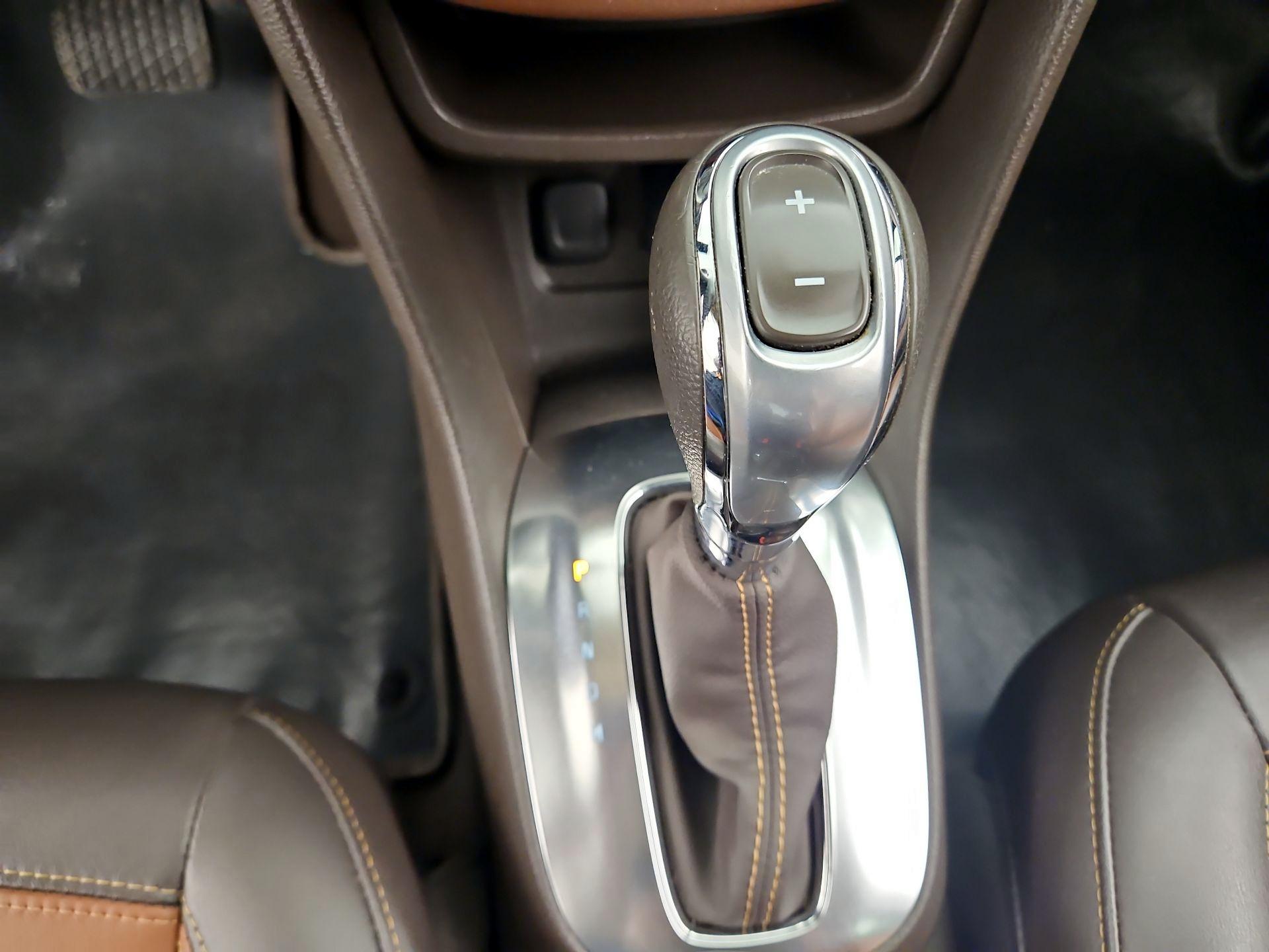 Thumbnail: 2015 Buick Encore - 18