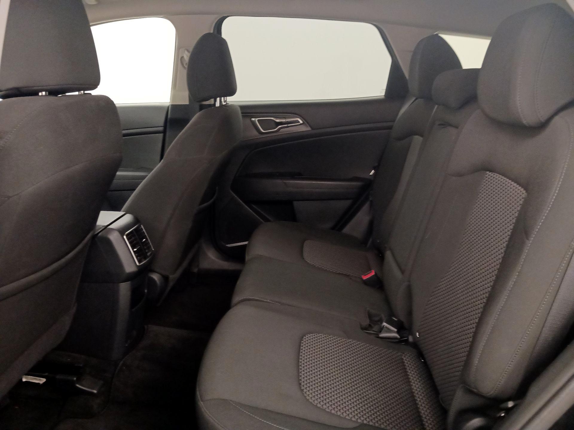 Thumbnail: 2024 Kia Sportage - 19