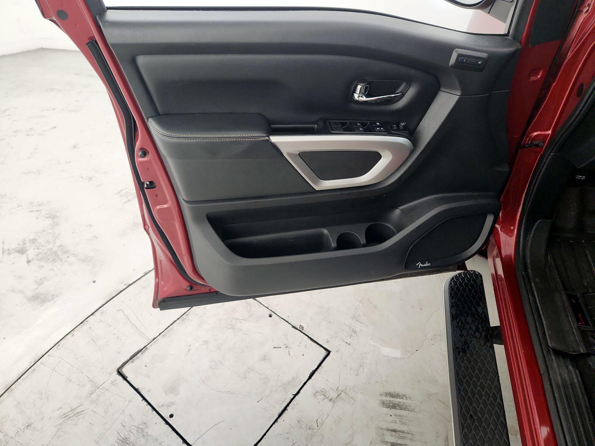 Thumbnail: 2019 Nissan Titan - 12