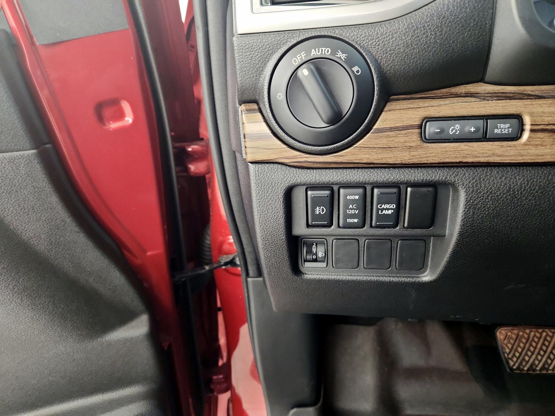 Thumbnail: 2019 Nissan Titan - 13
